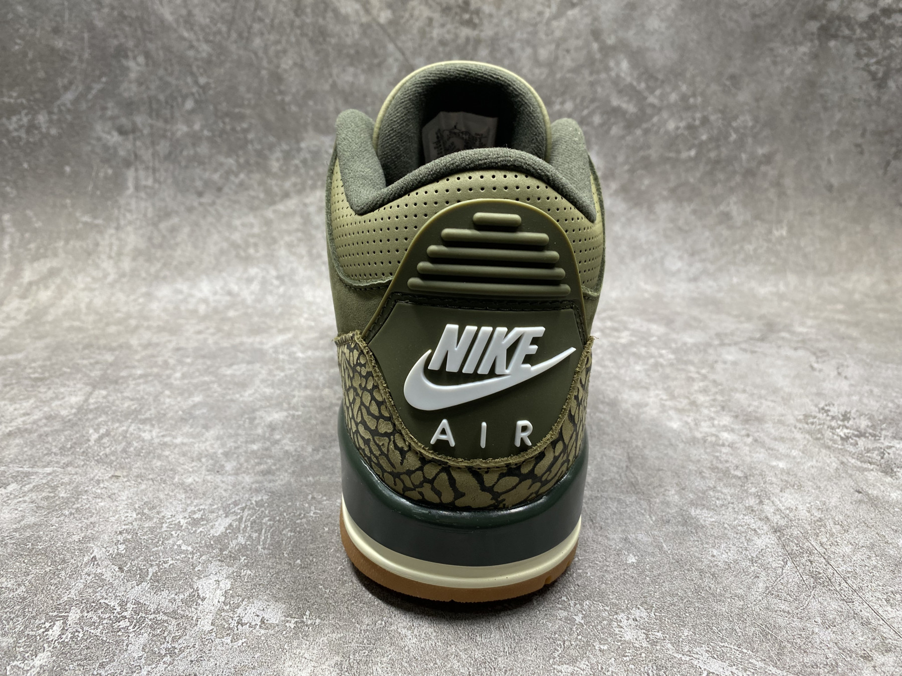 UA Jordan 3 Retro