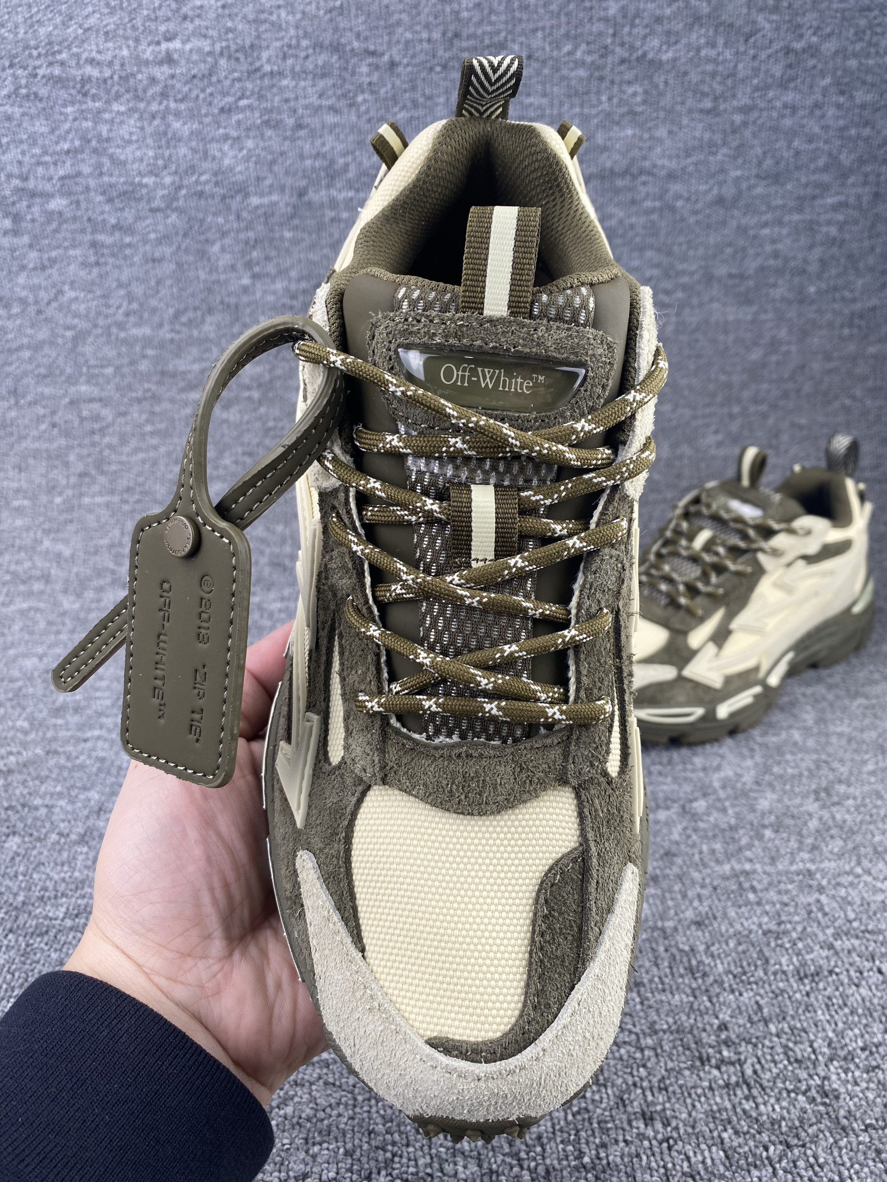 UA Off-White "BE RIGHT BACK"