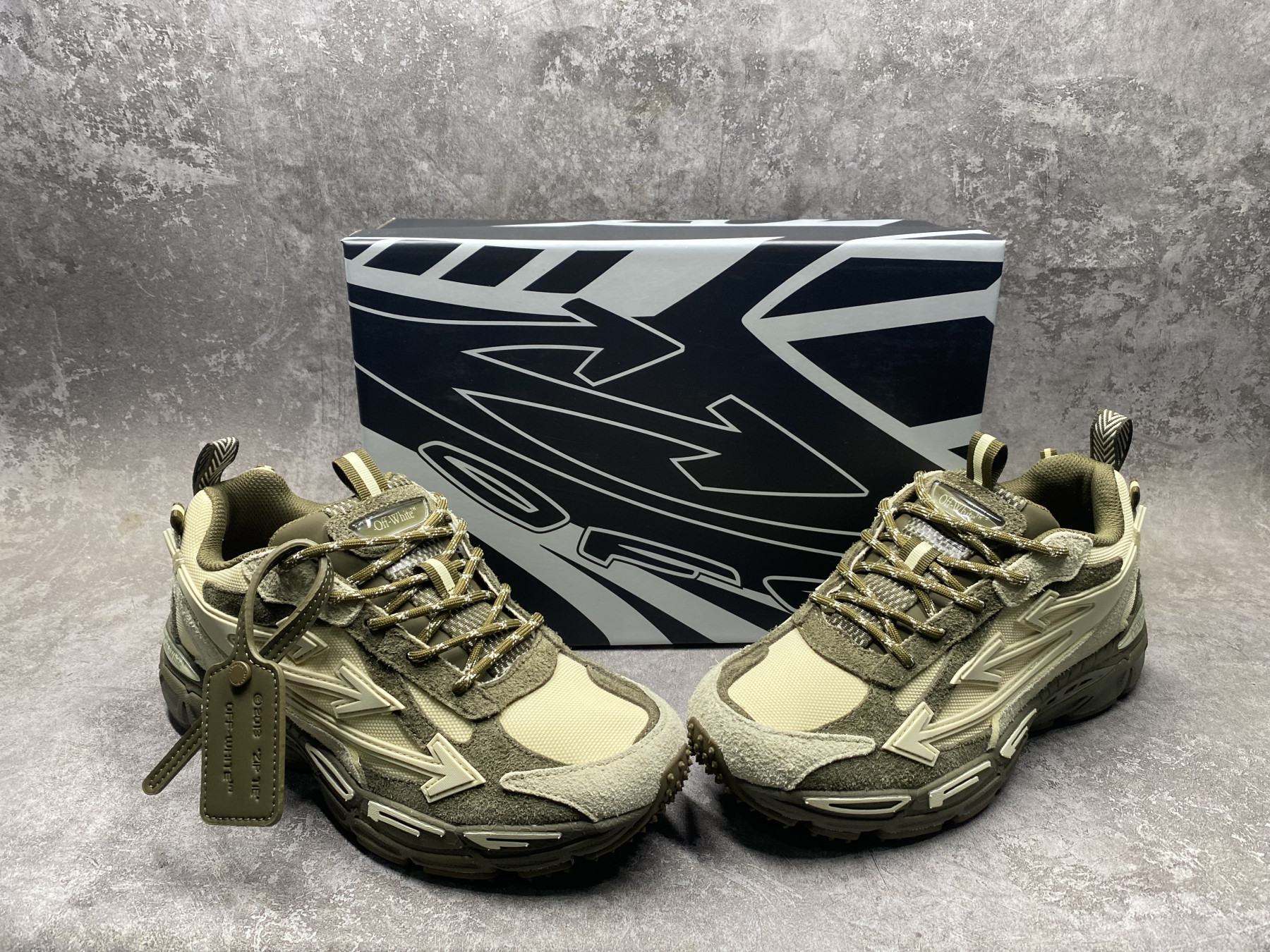 UA Off-White "BE RIGHT BACK"