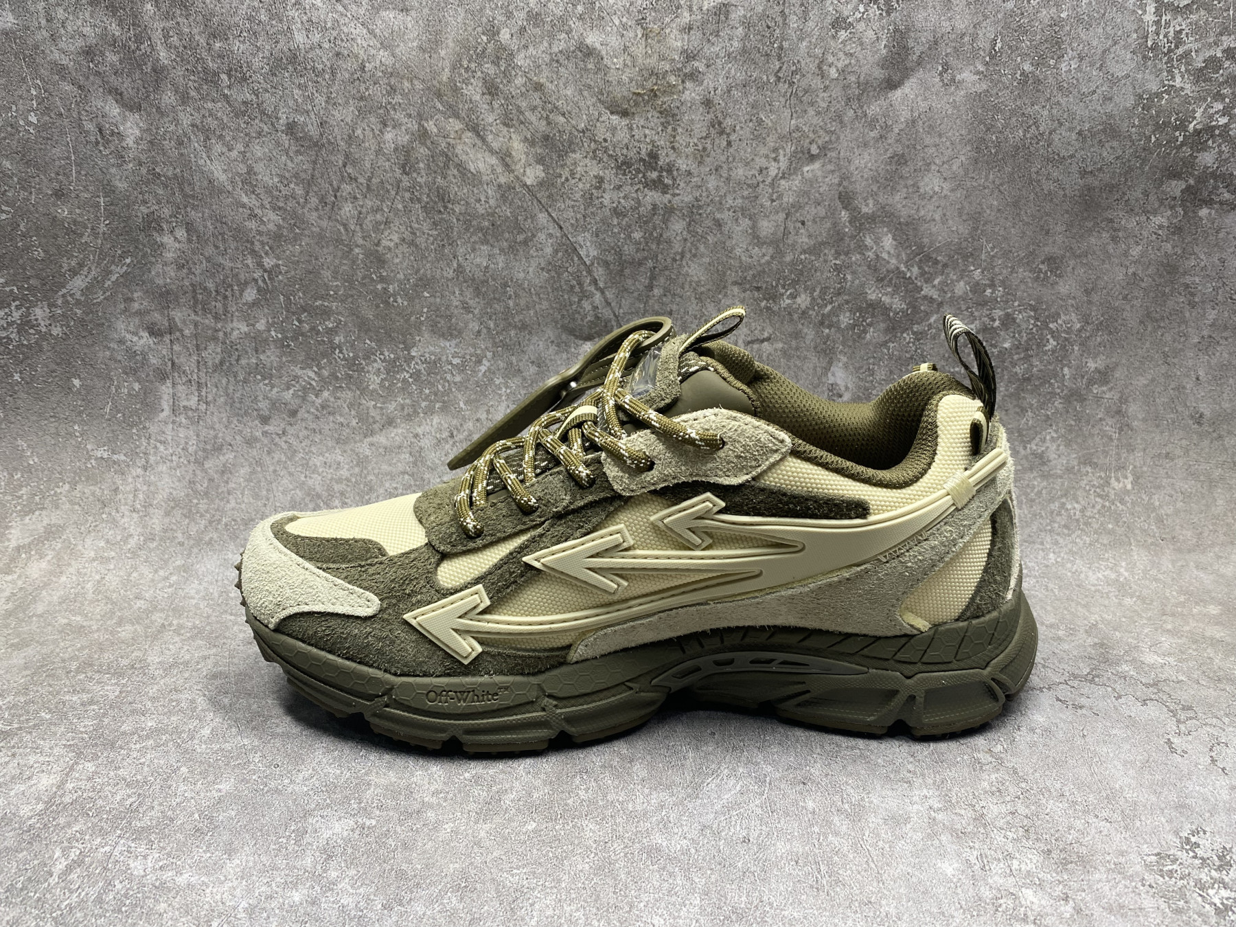 UA Off-White "BE RIGHT BACK"