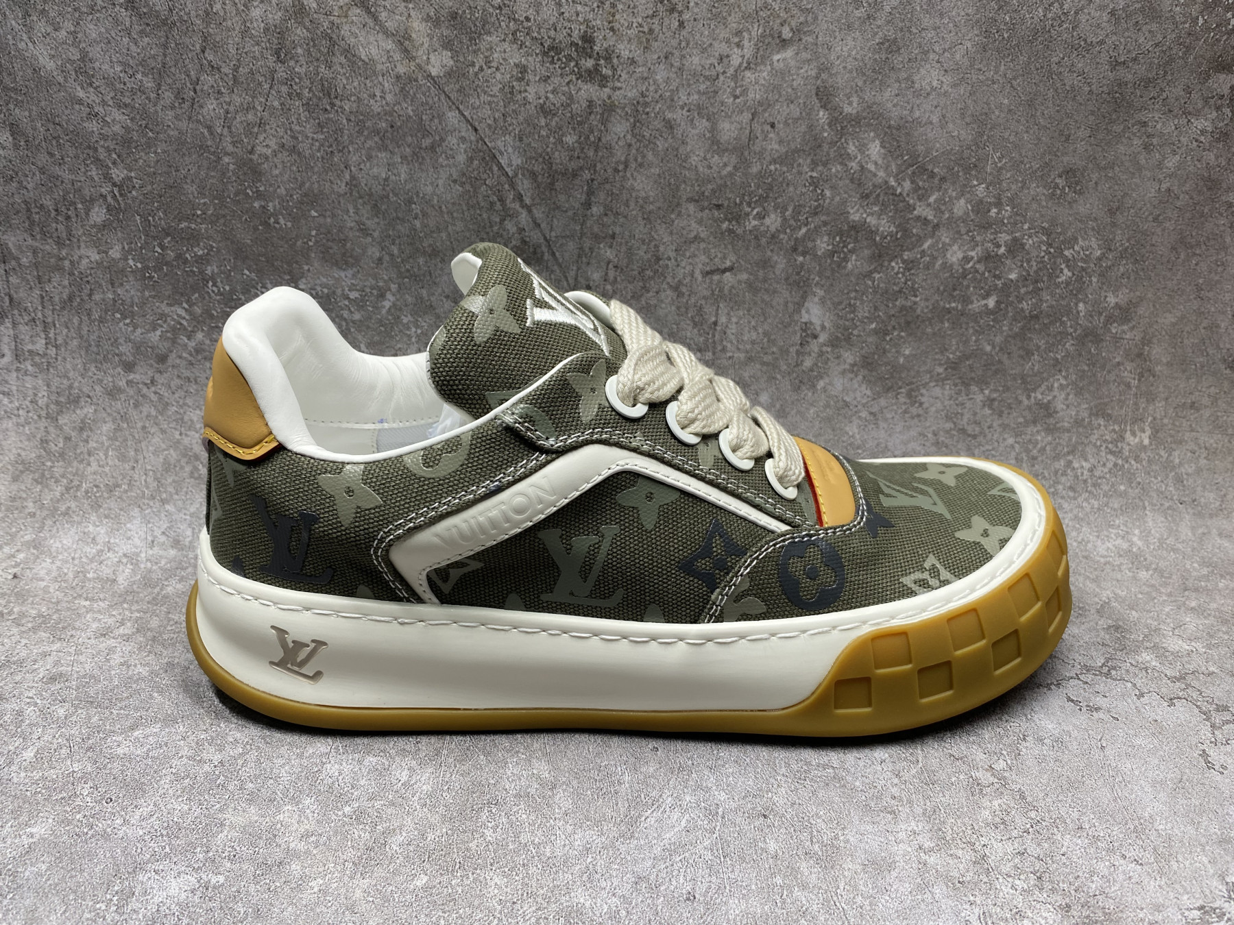 UA LV Tilted Sneaker