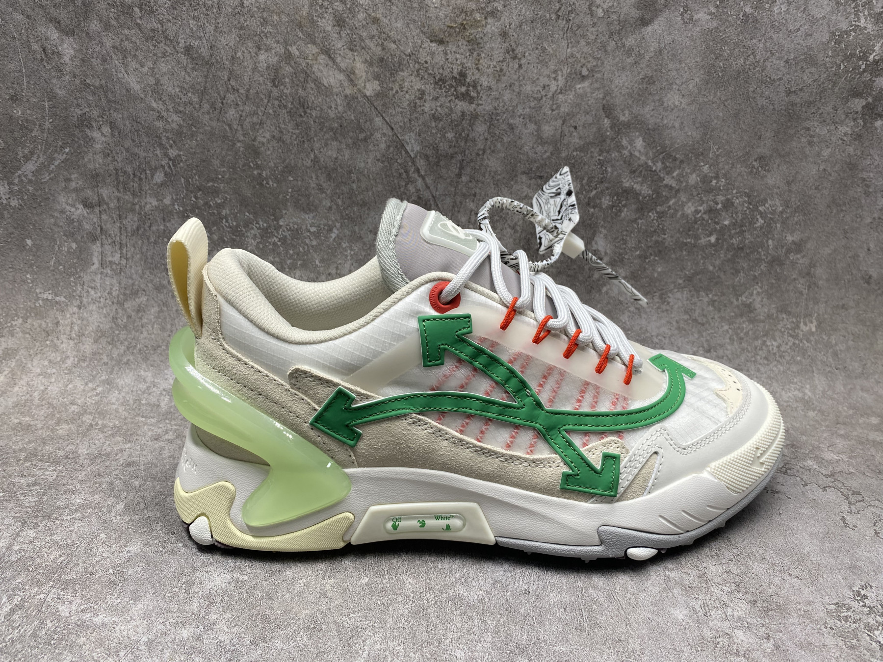 UA Off-White Odsy-2000 Sneaker