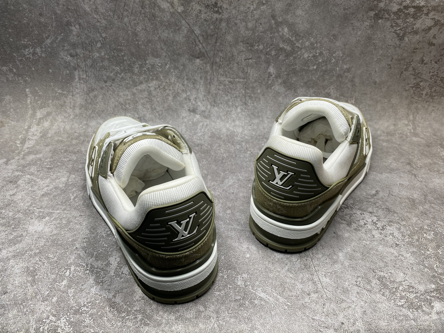 UA LV trainer Sneakers