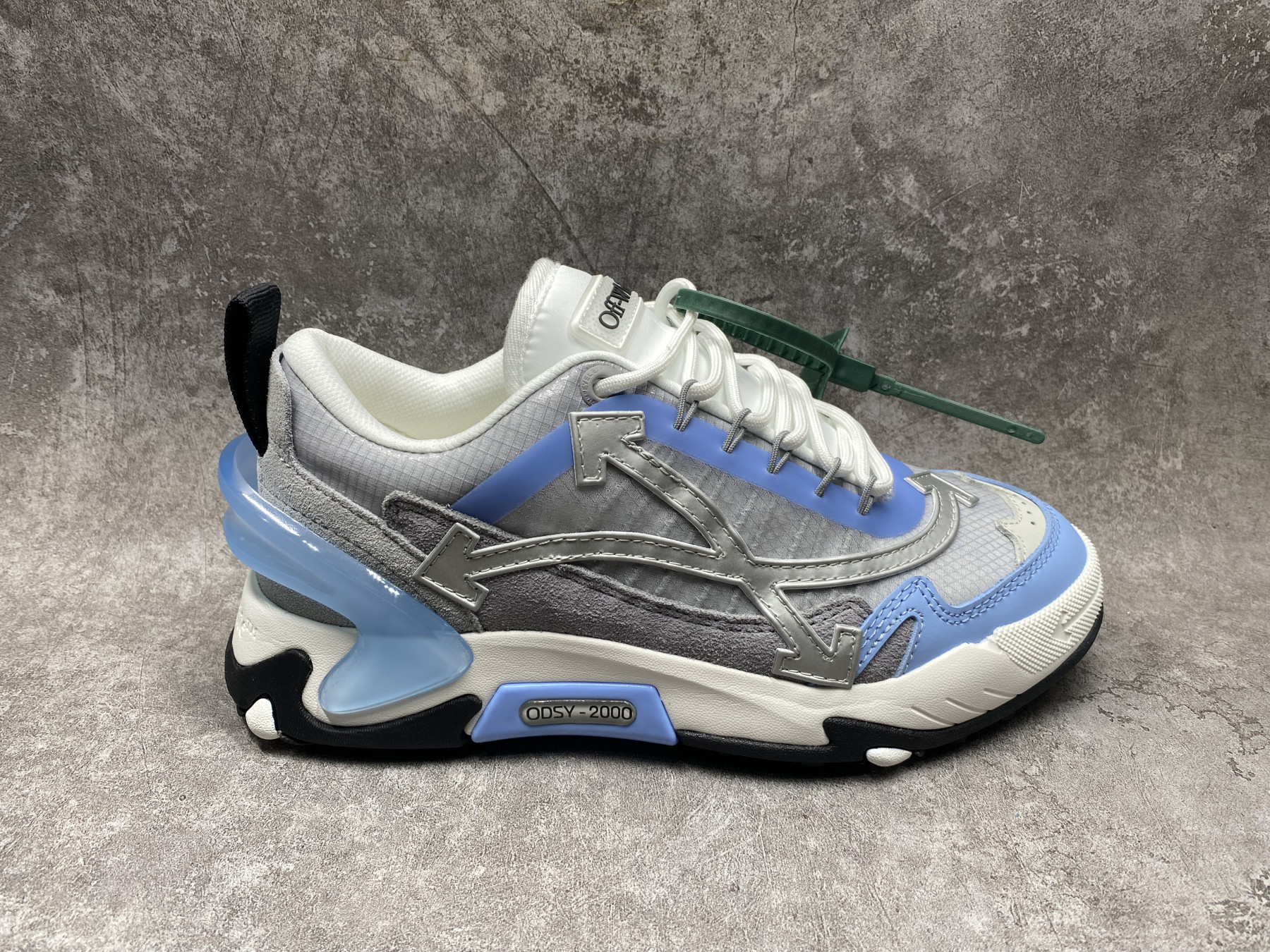 UA Off-White Odsy-2000 Sneaker
