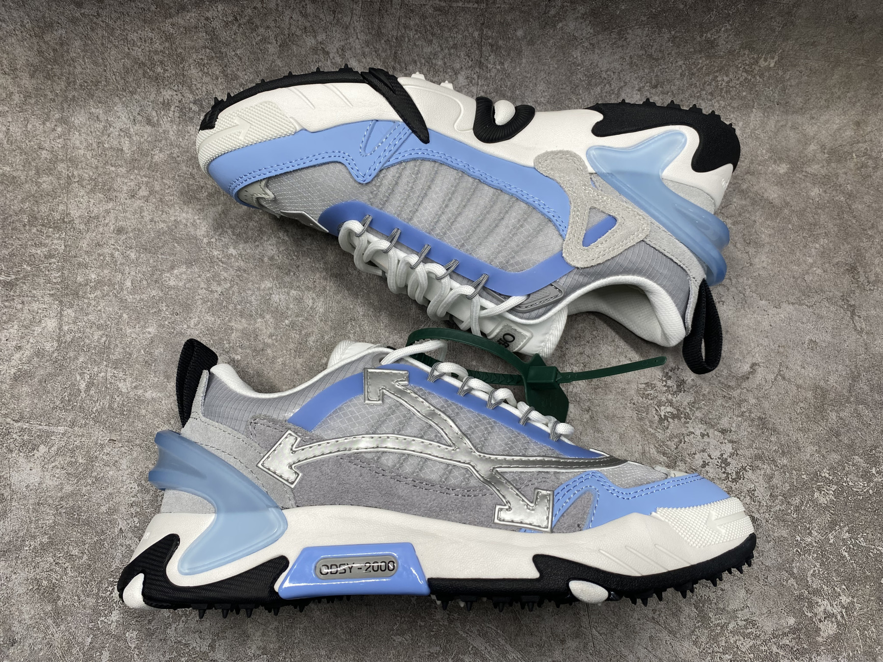 UA Off-White Odsy-2000 Sneaker