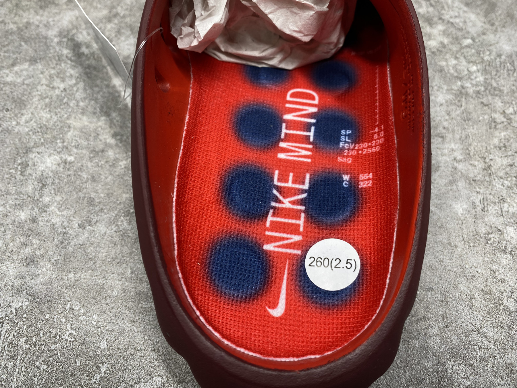 Nike Mind 001 Slide (Runs one size small)