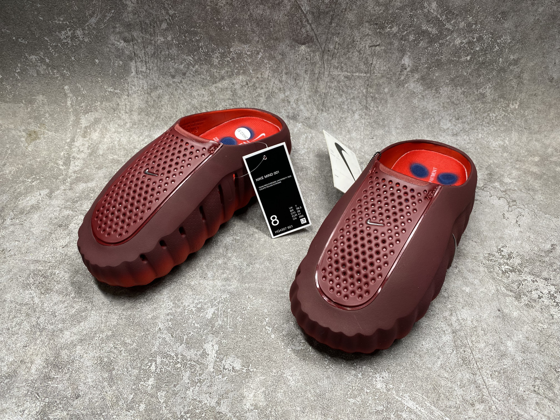 Nike Mind 001 Slide (Runs one size small)