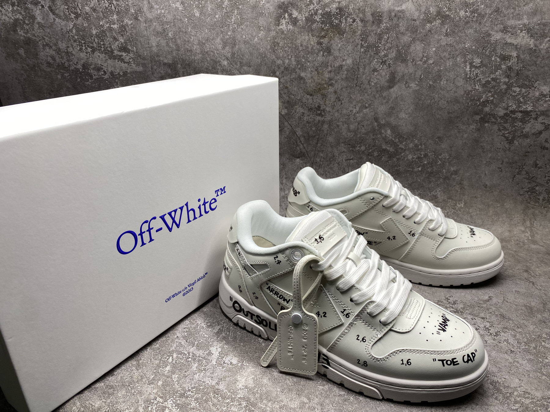 UA OFF-WHITE OUT OF OFFICE LOW