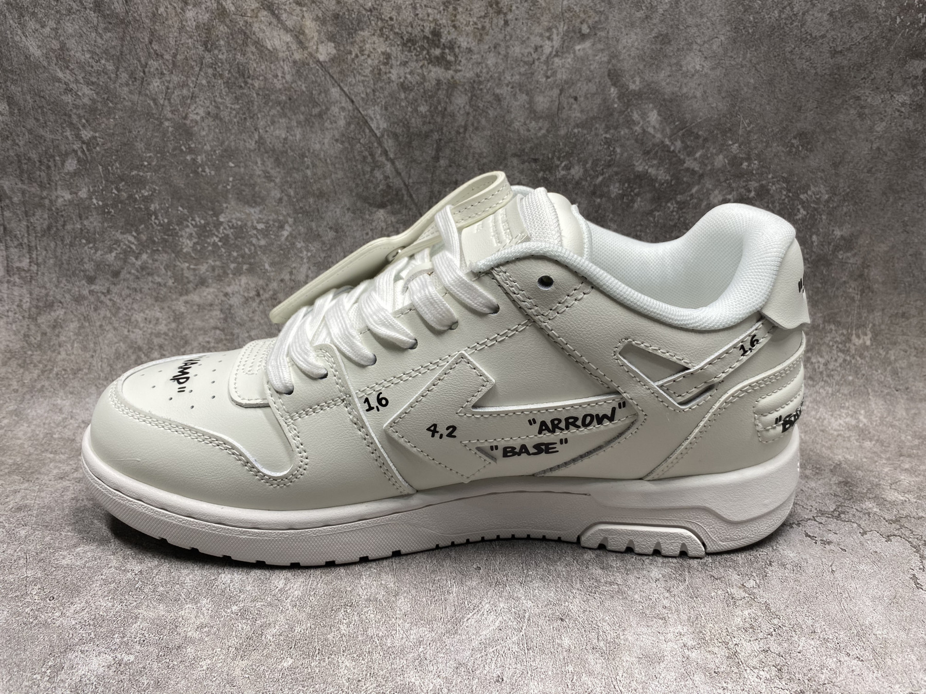 UA OFF-WHITE OUT OF OFFICE LOW
