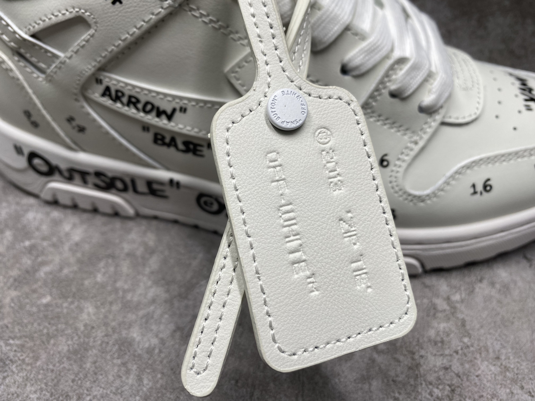 UA OFF-WHITE OUT OF OFFICE LOW