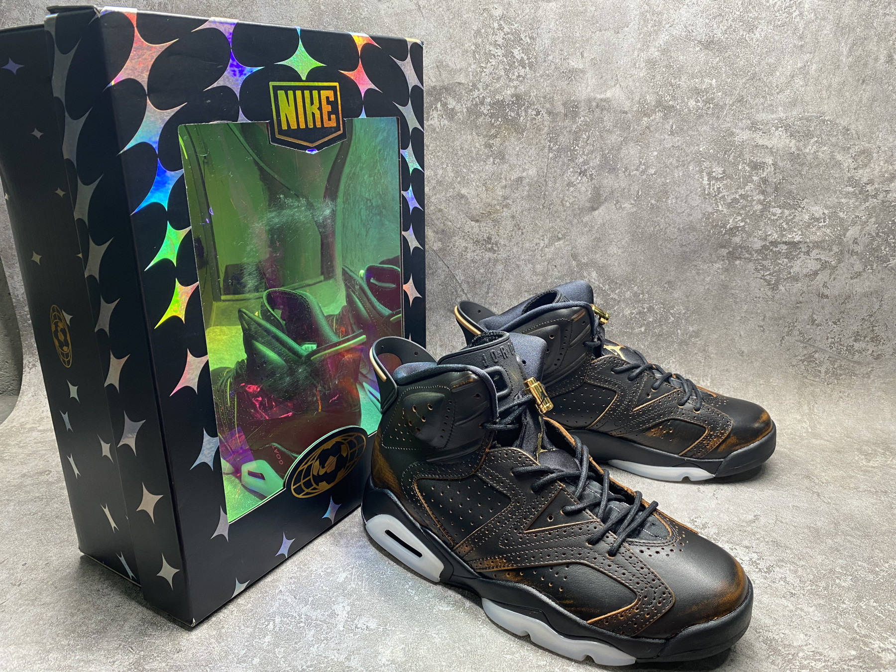 UA AIR JORDAN 6 Retro