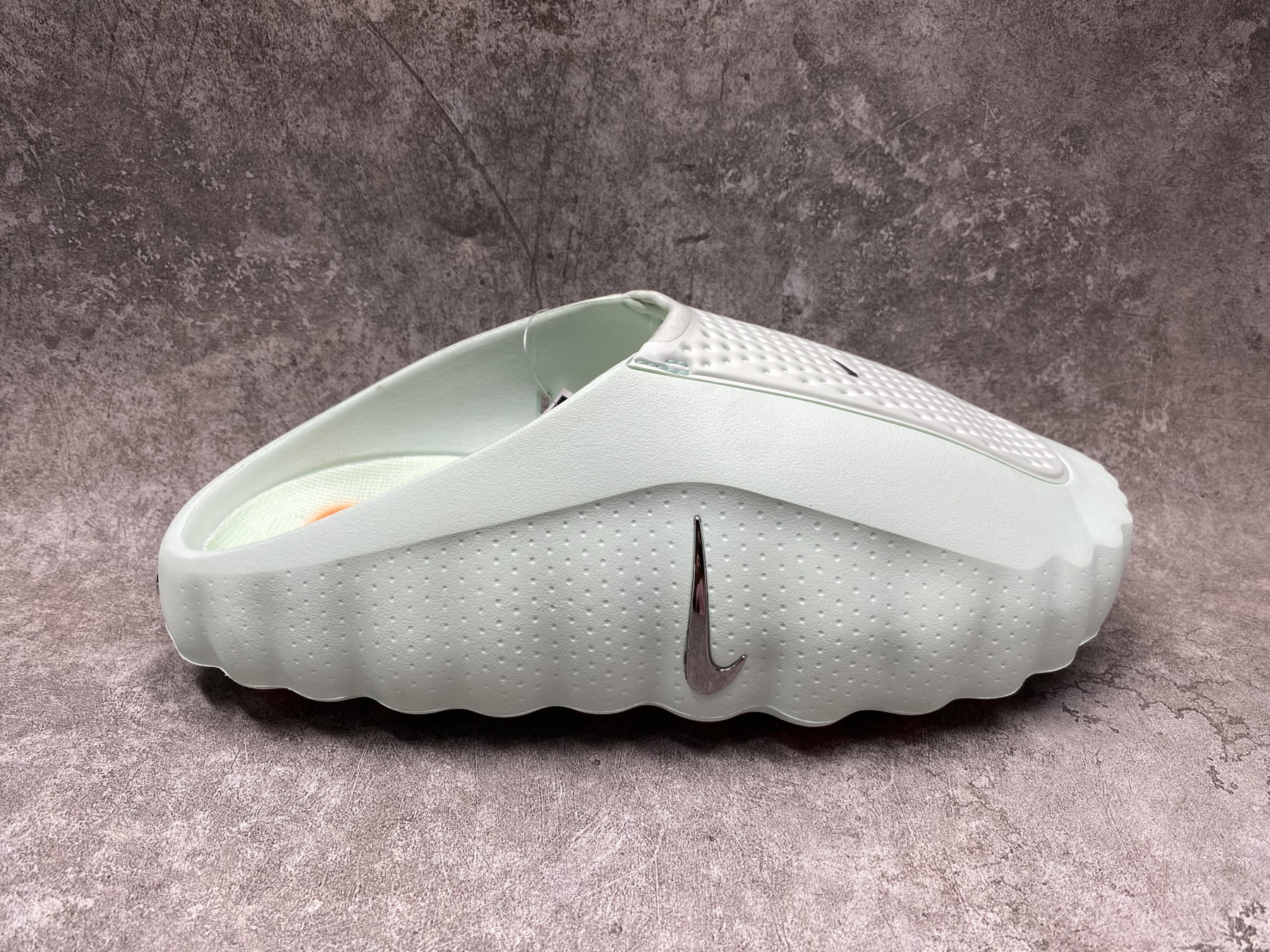 Nike Mind 001 Slide (Runs one size small)