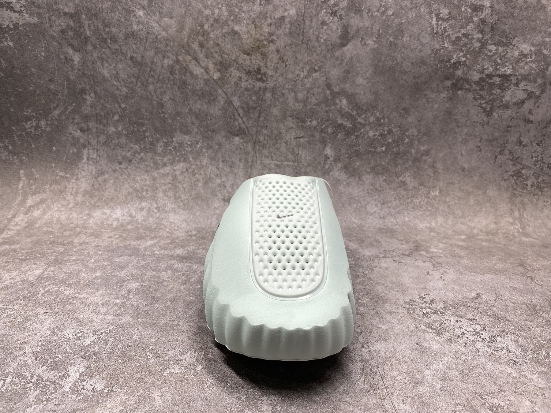 Nike Mind 001 Slide (Runs one size small)