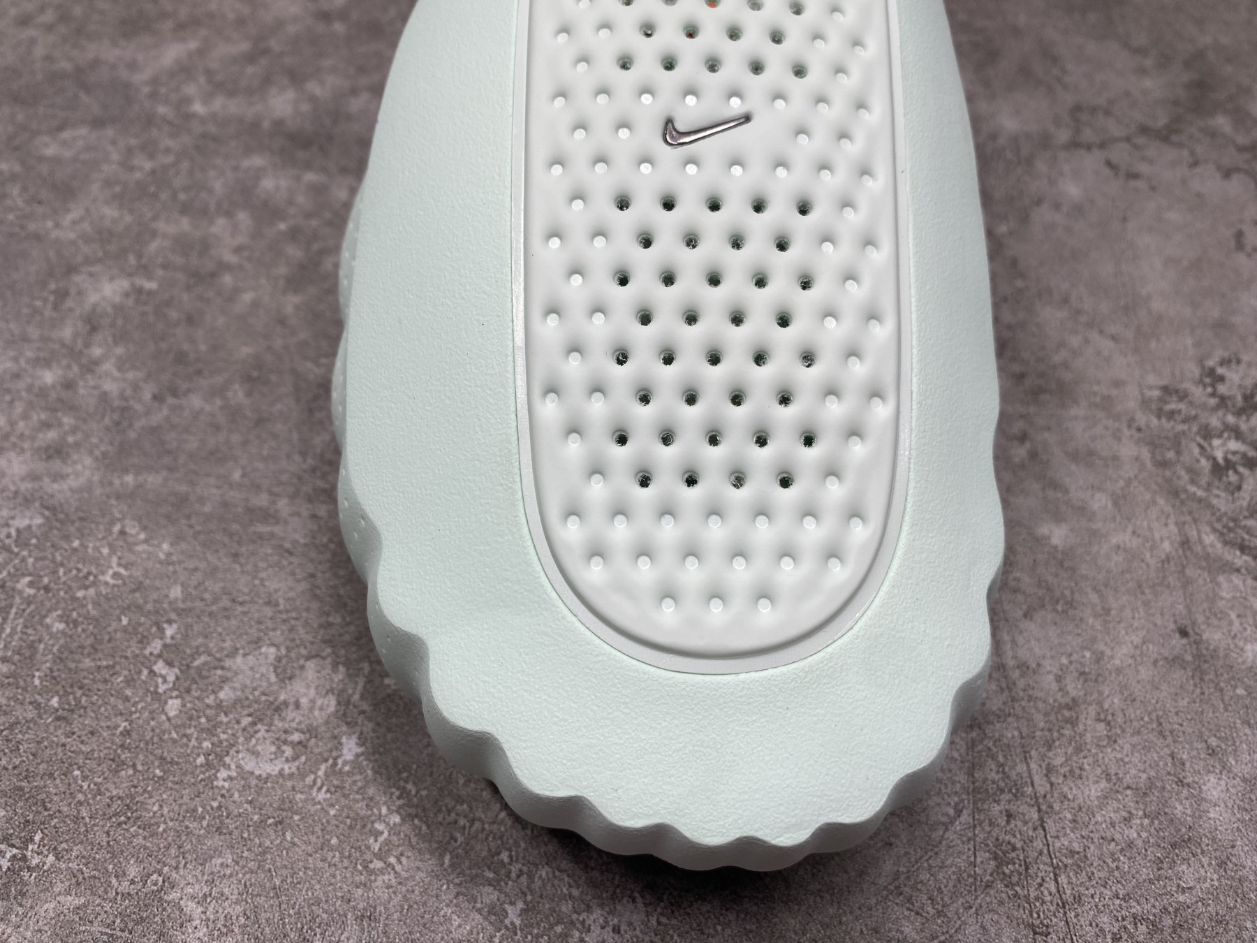 Nike Mind 001 Slide (Runs one size small)