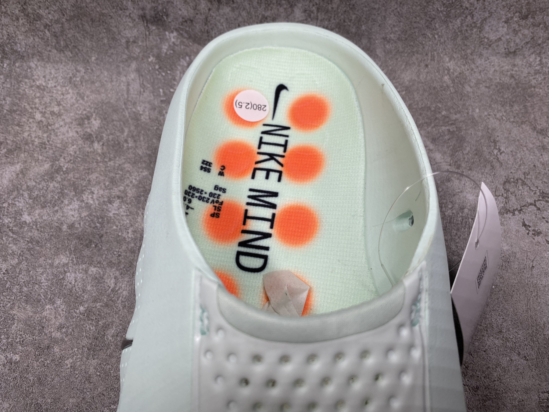 Nike Mind 001 Slide (Runs one size small)