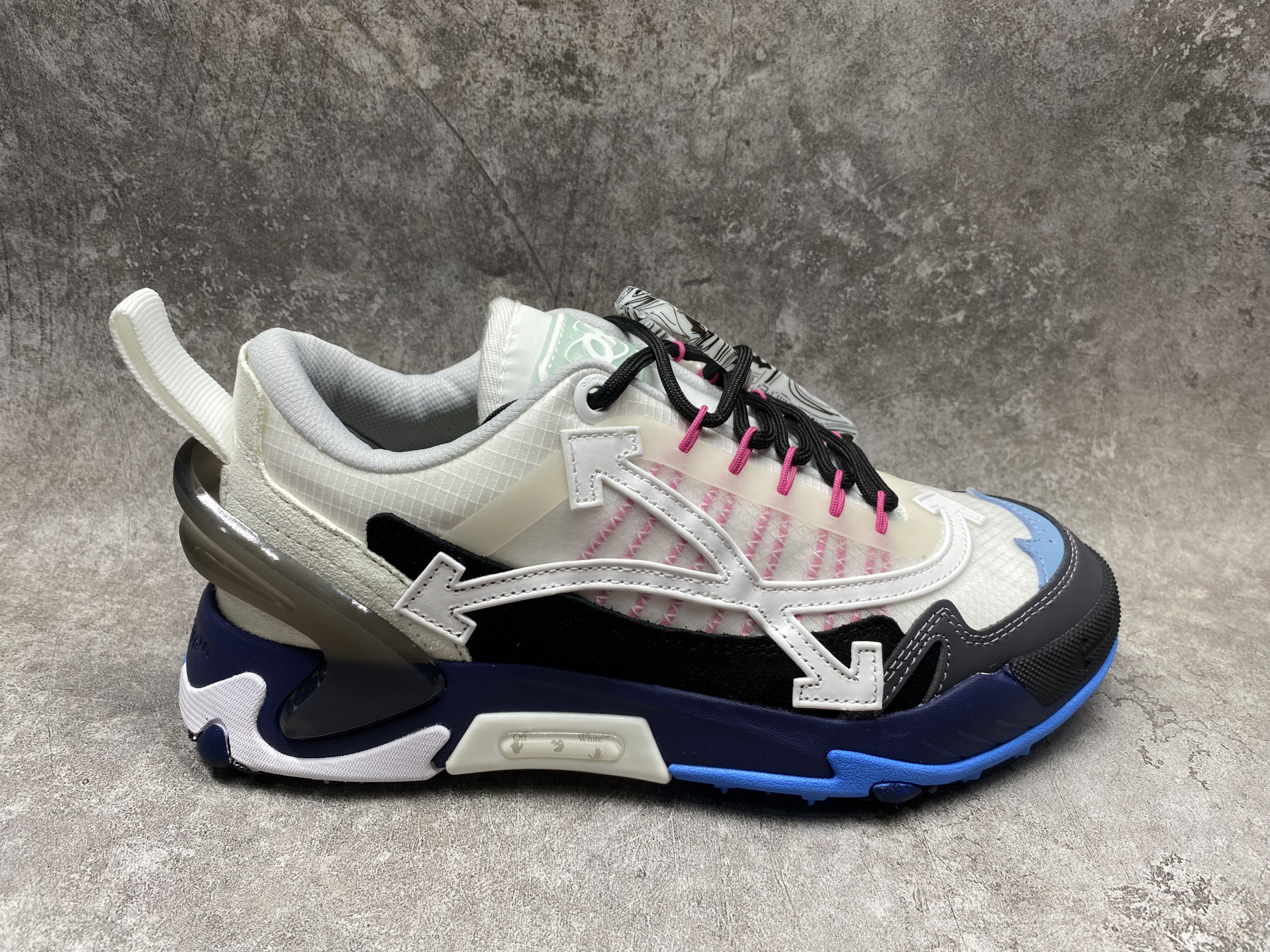 UA Off-White Odsy-2000 Sneaker