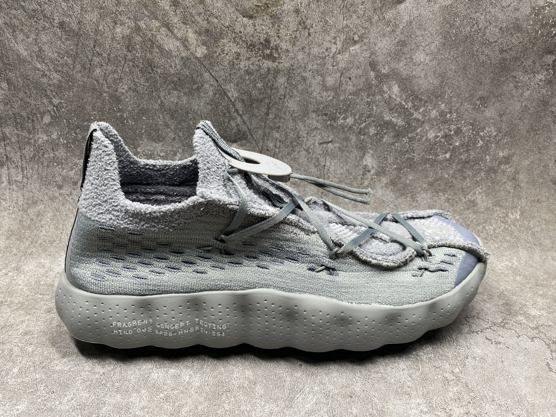 UA Nike Mind 002 Flyknit