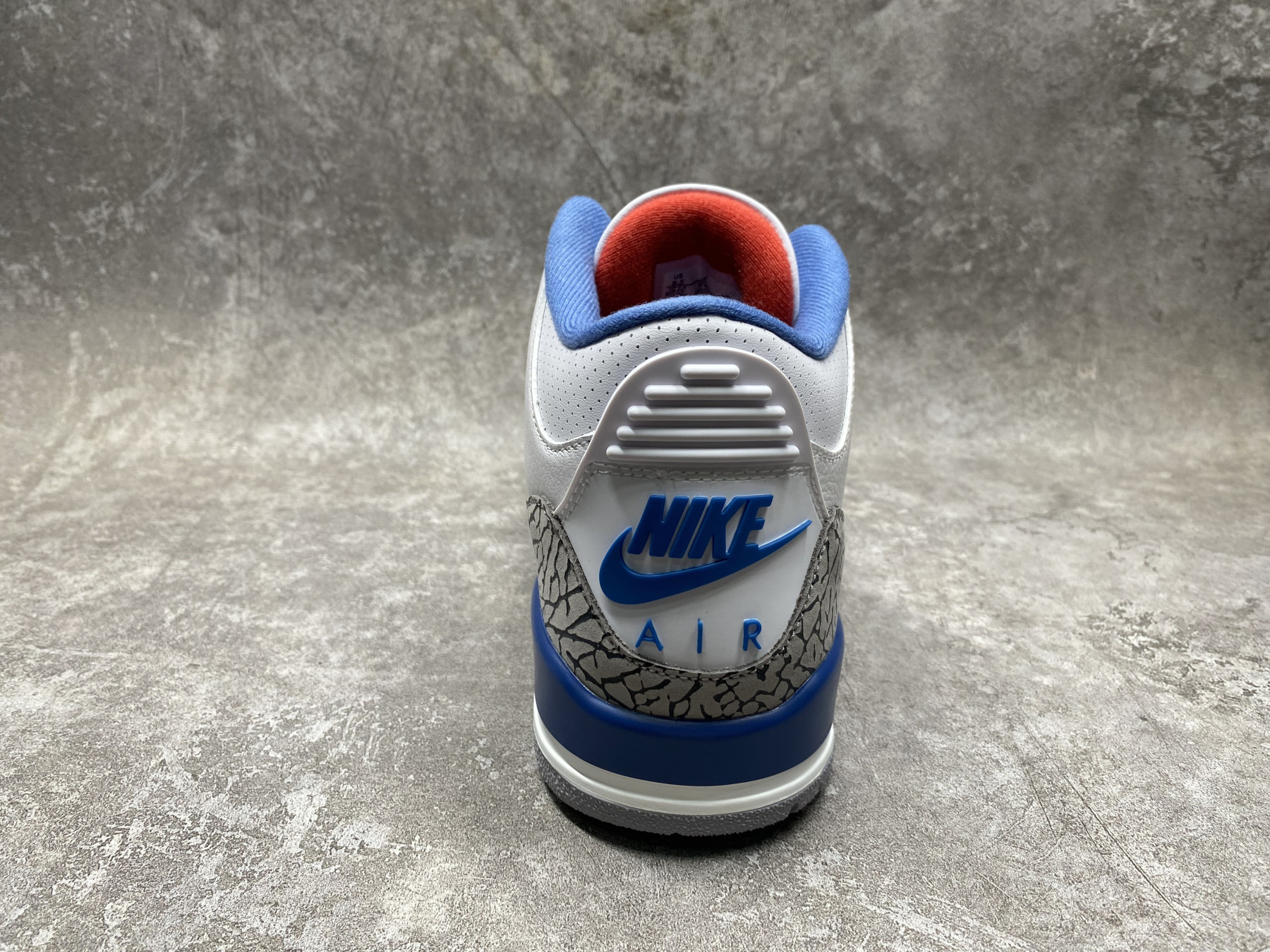 UA AIR JORDAN 3 Retro