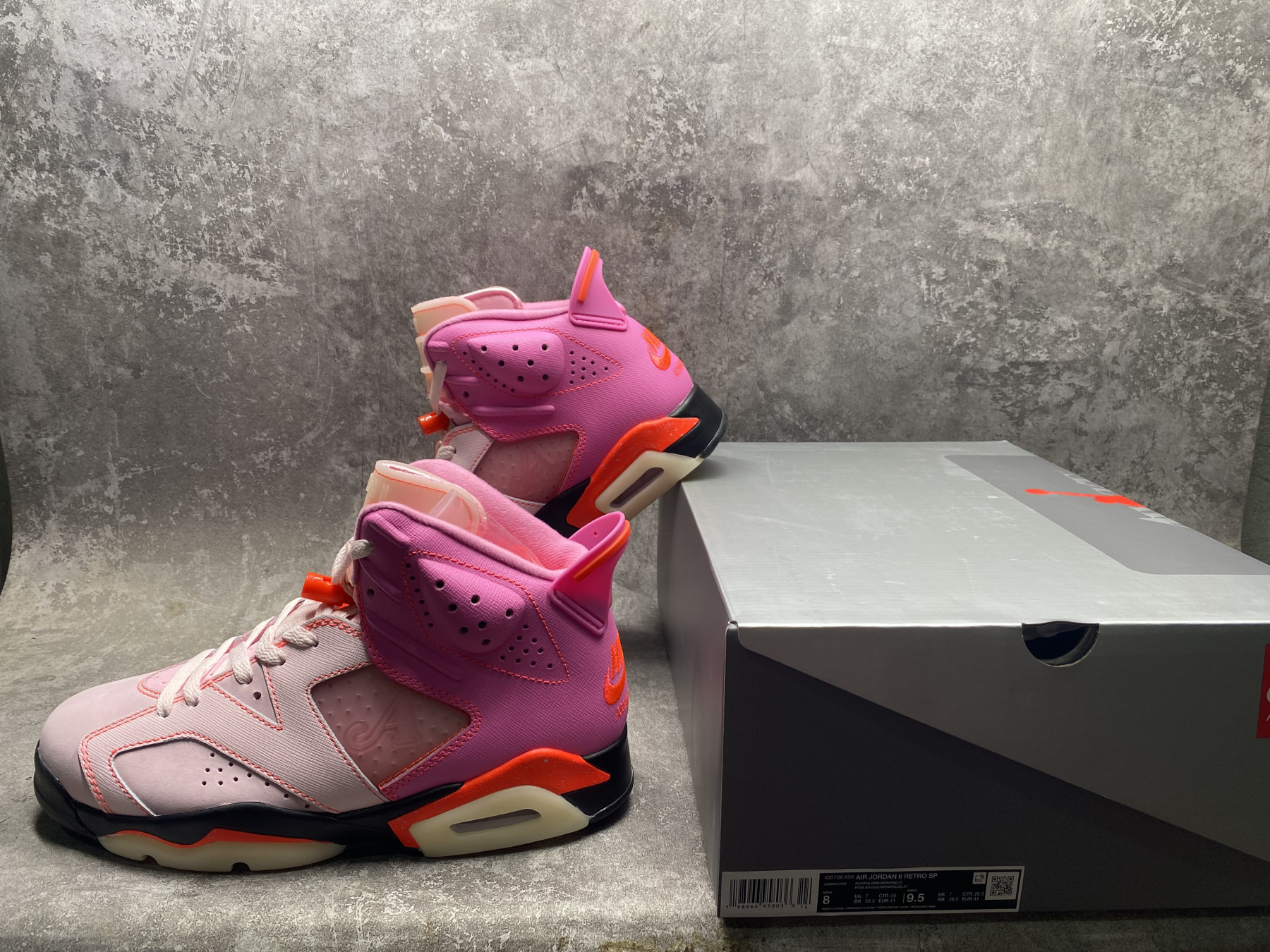 UA AIR Jordan 6 Retro