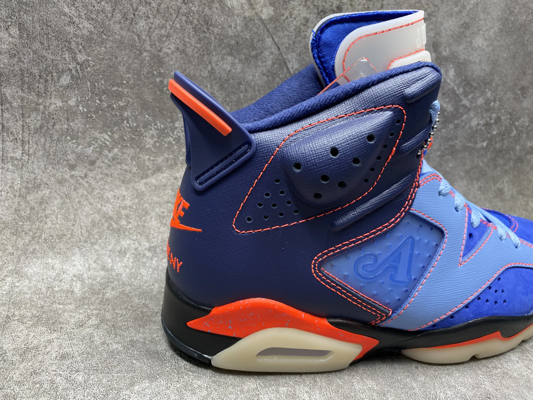 UA AIR Jordan 6 Retro