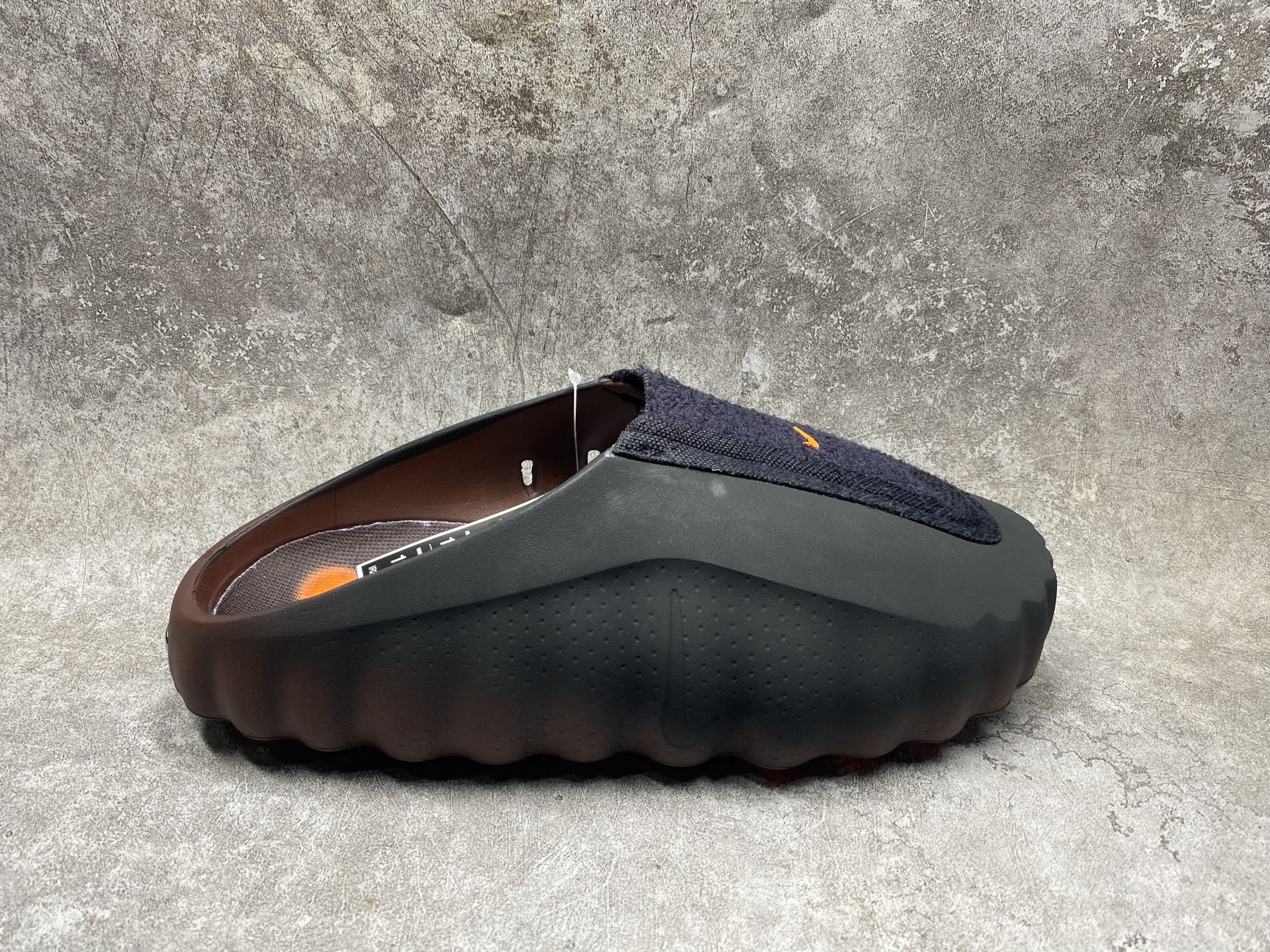 Nike Mind 001 Slide (Runs one size small)