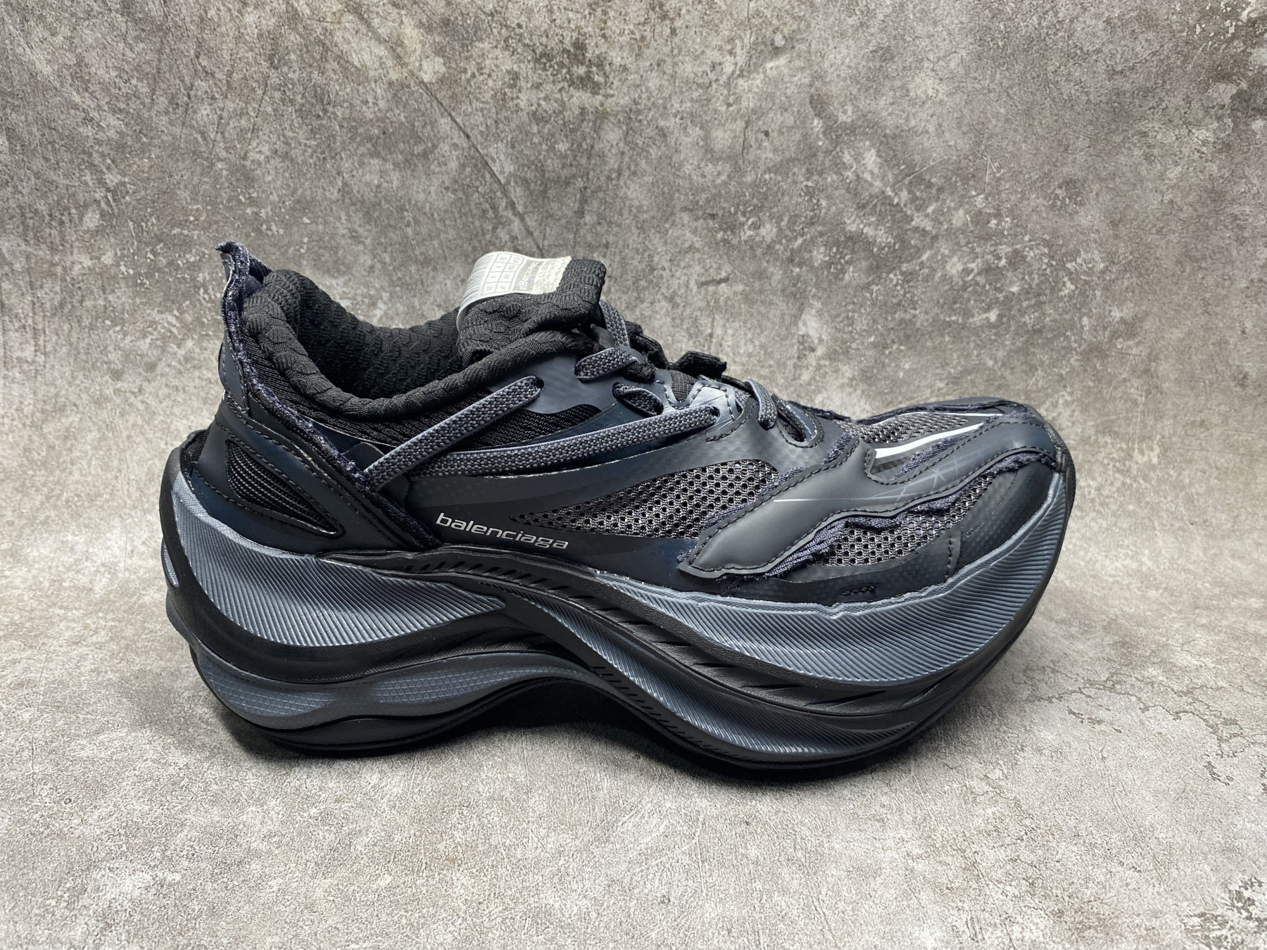ua Ba1en*iaga jet sneakers(run one size large)