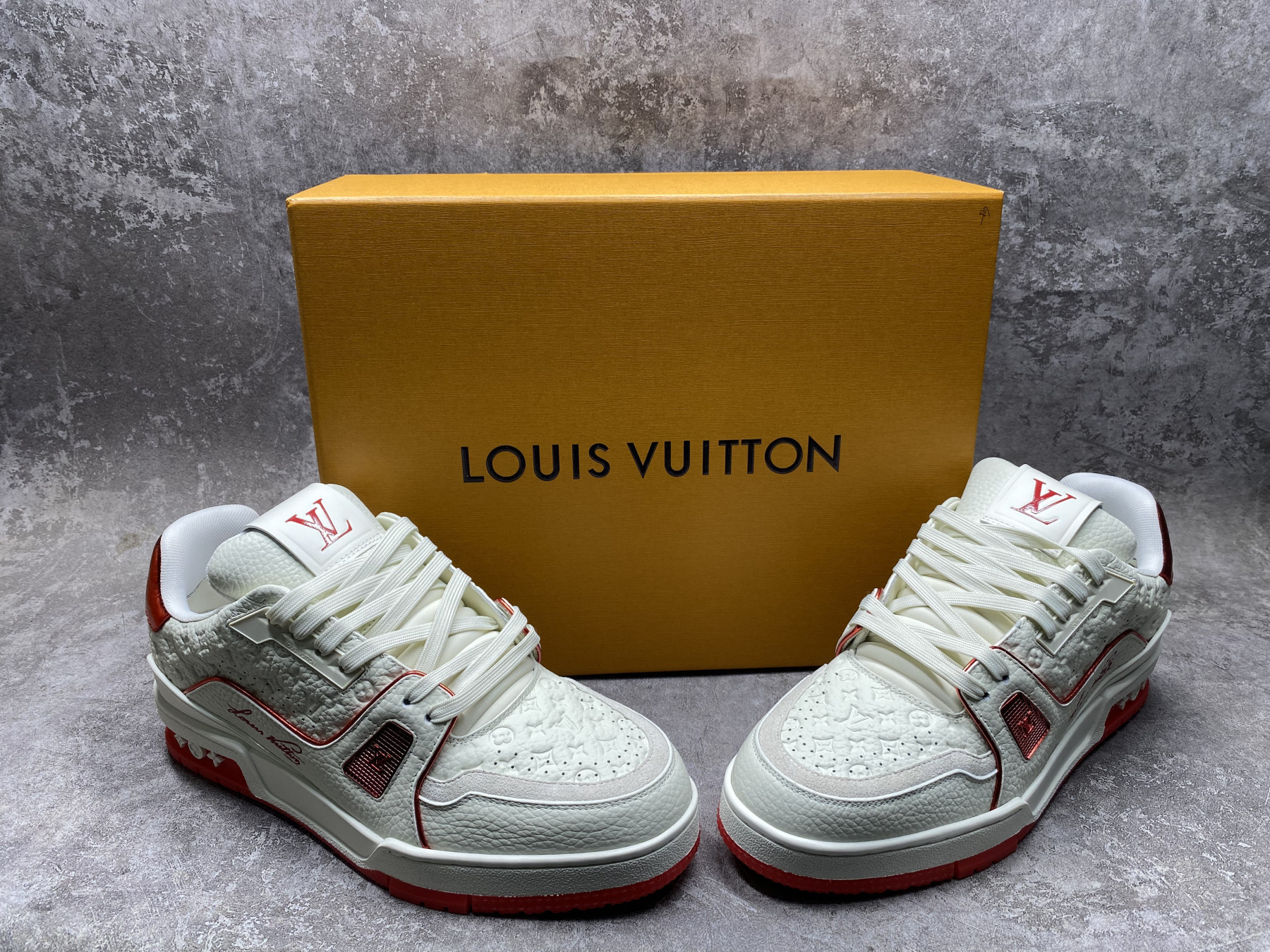 UA LV trainer Sneakers