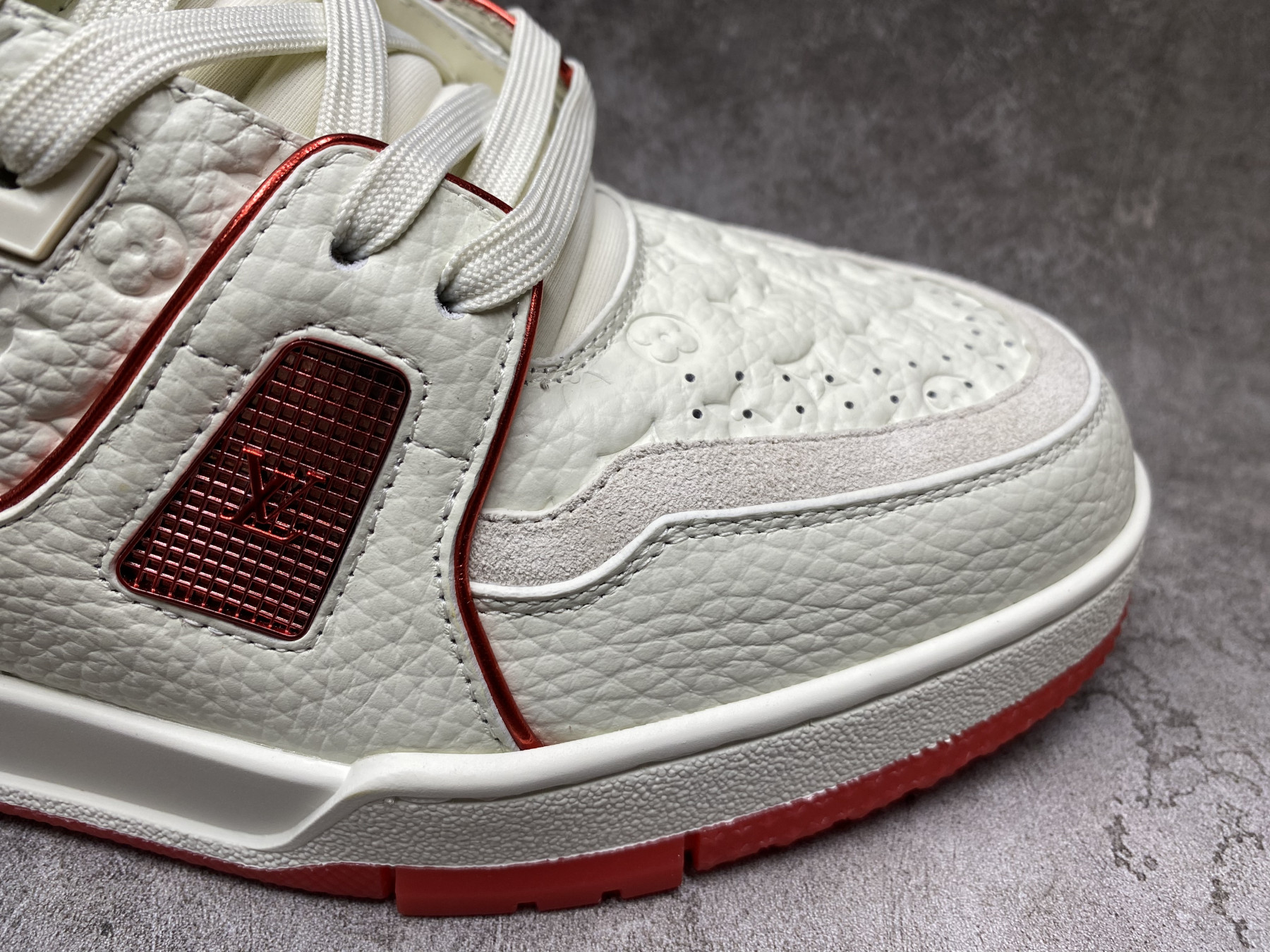 UA LV trainer Sneakers