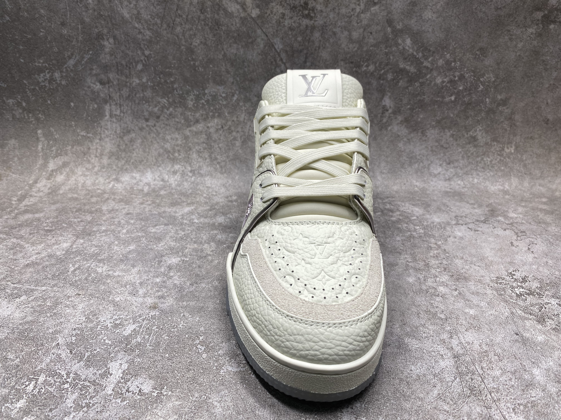 UA LV trainer Sneakers