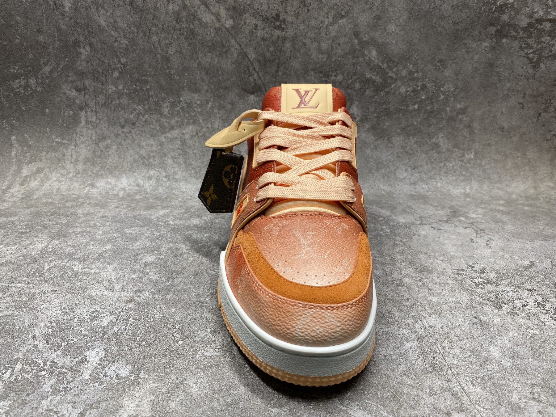 UA LV trainer Sneakers