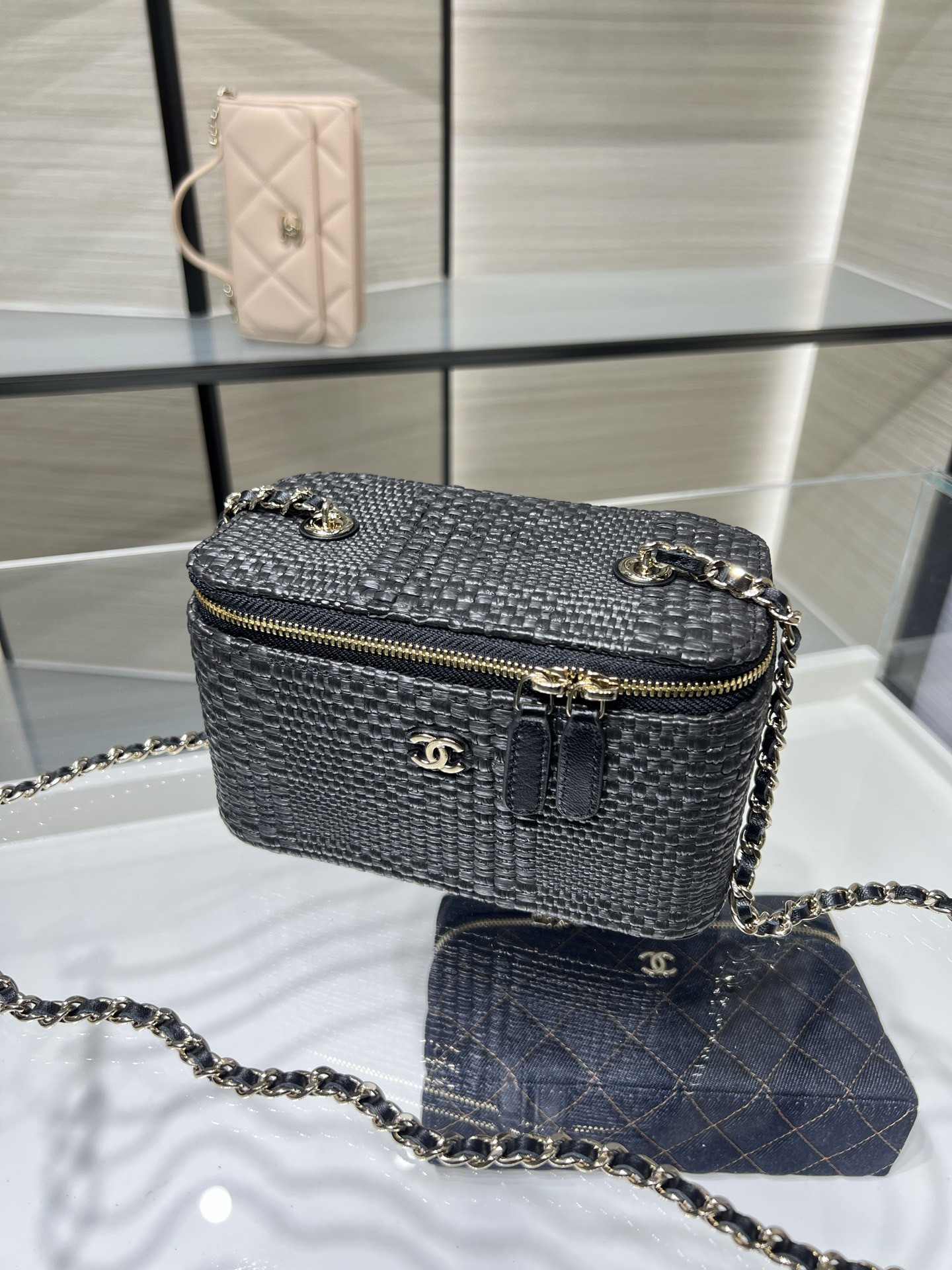 Ch**el classic long vanity with chain ap1341 9.5x17x8cm