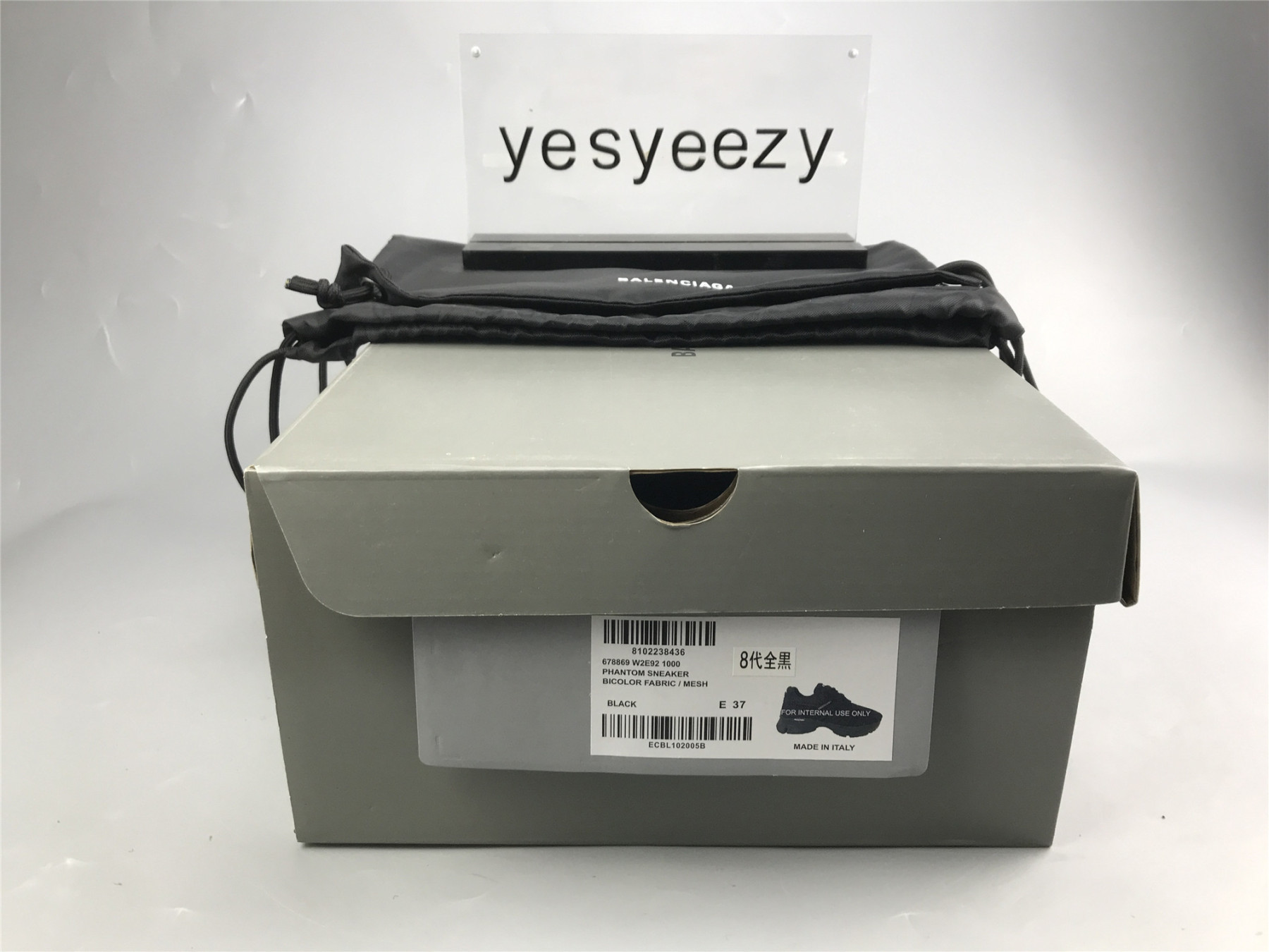 ua phanT0m sneaker black