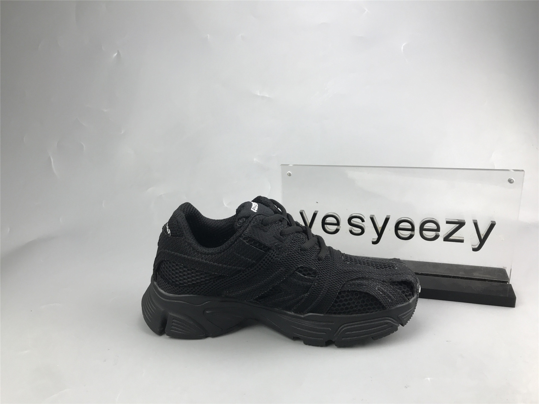 ua phanT0m sneaker black
