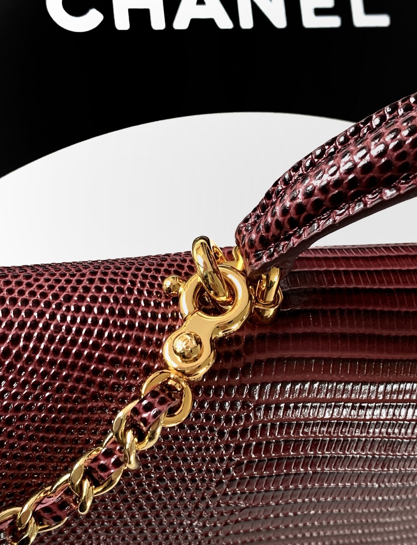 Ch**el clutch with chain ap5280 9.5x25x5cm