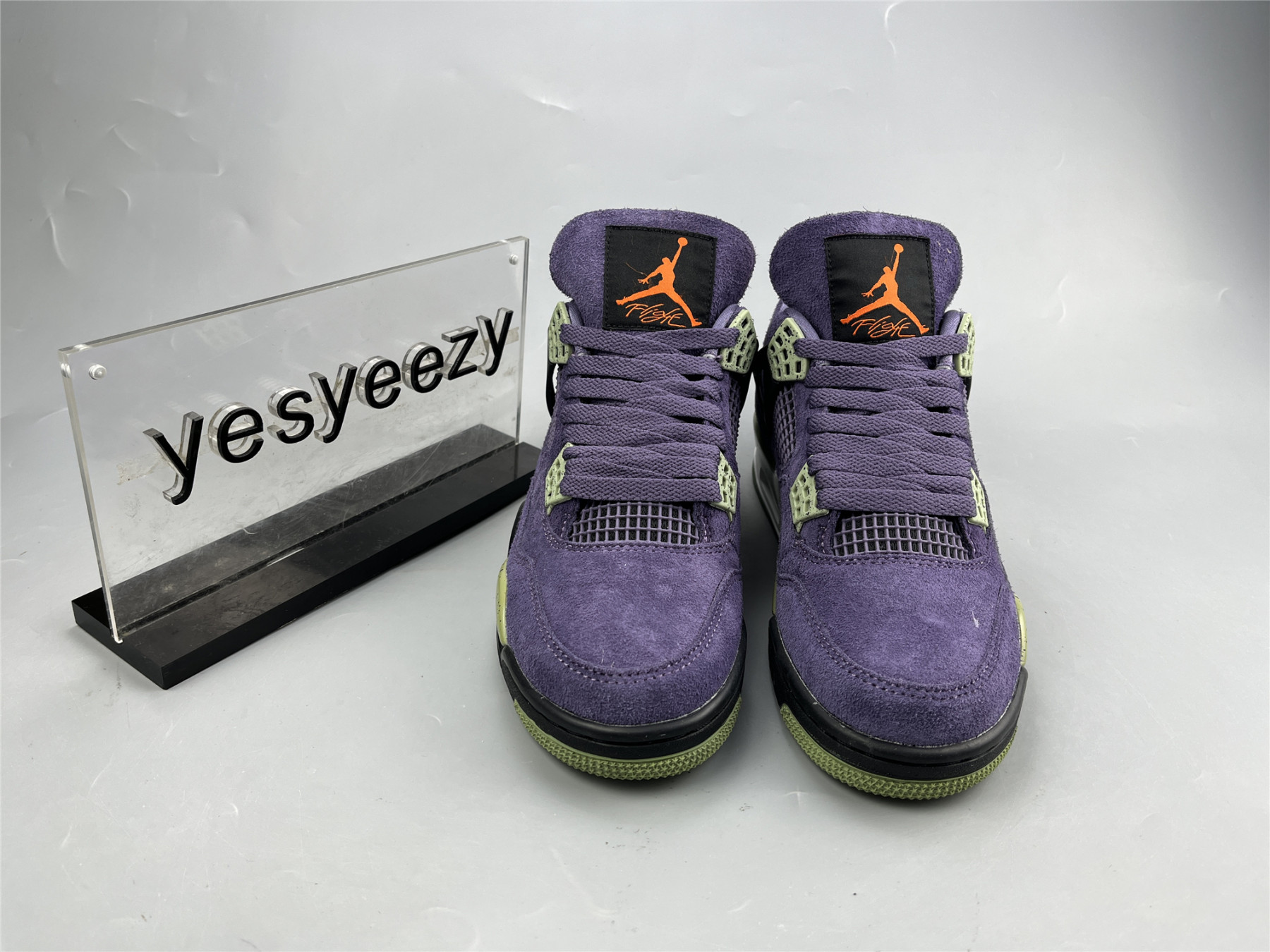 UA WMNS AIR JORDAN 4 RETRO 
