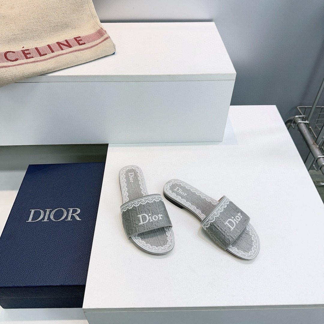 UA D10r Dentelle Slide