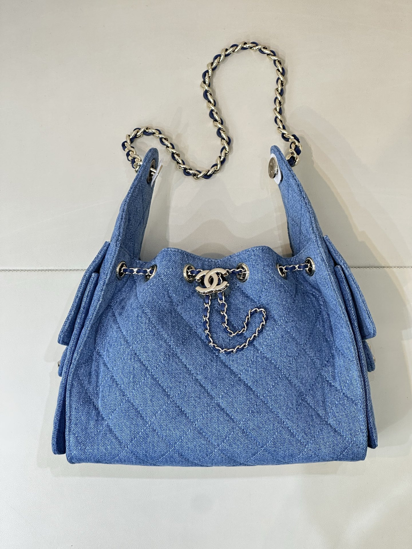 Ch**el 25c bucket bag 26x30x14cm