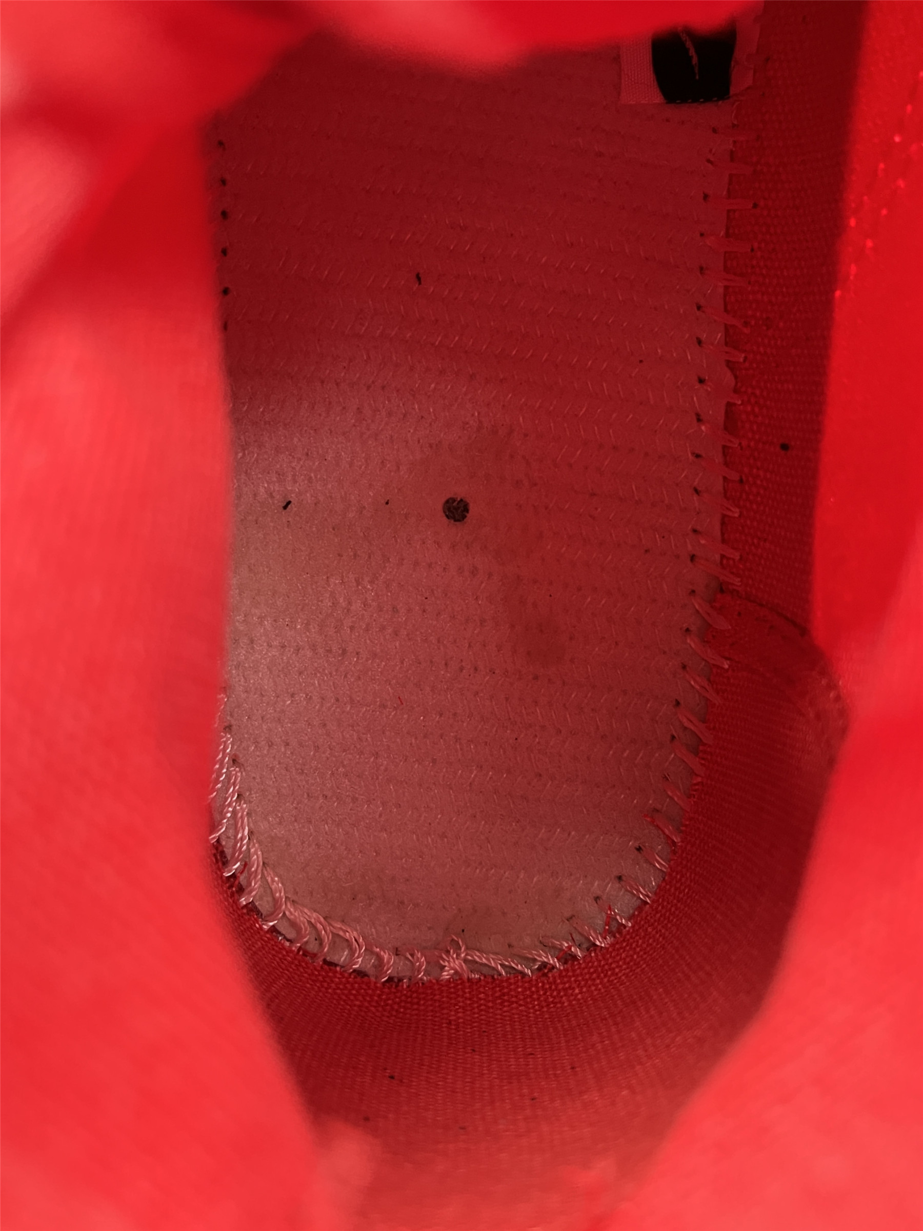 UA PARIS HIGH RED