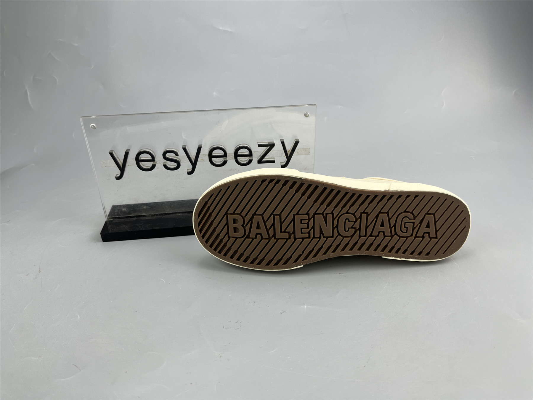 UA PARIS MID BEIGE