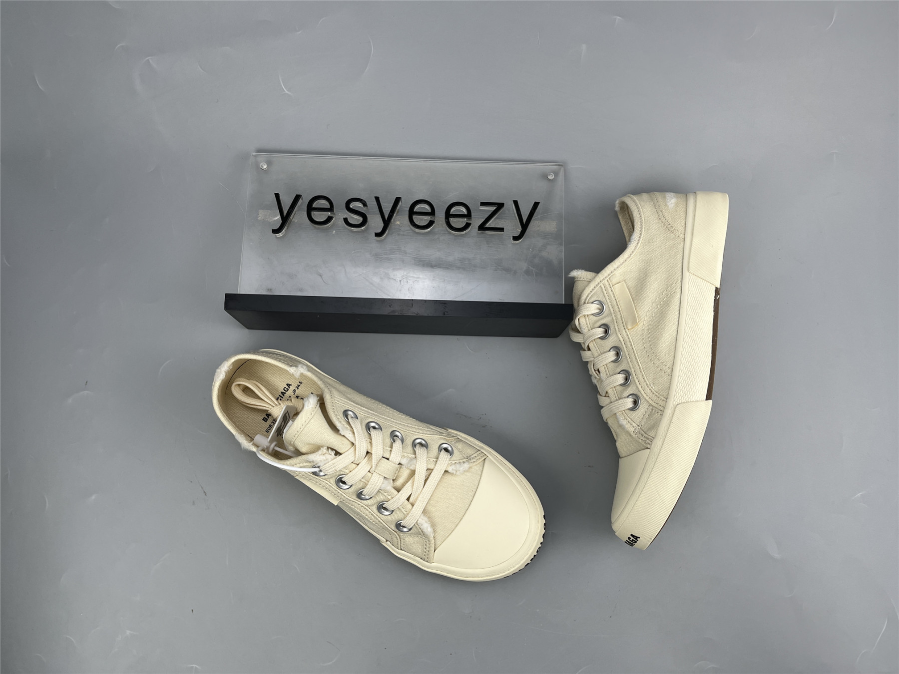 UA PARIS MID BEIGE