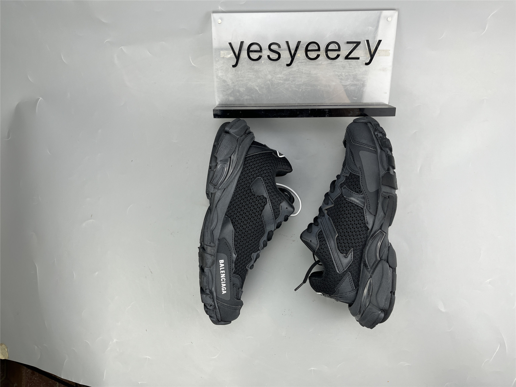 UA TRACK 3 SNEAKER BLACK WHITE