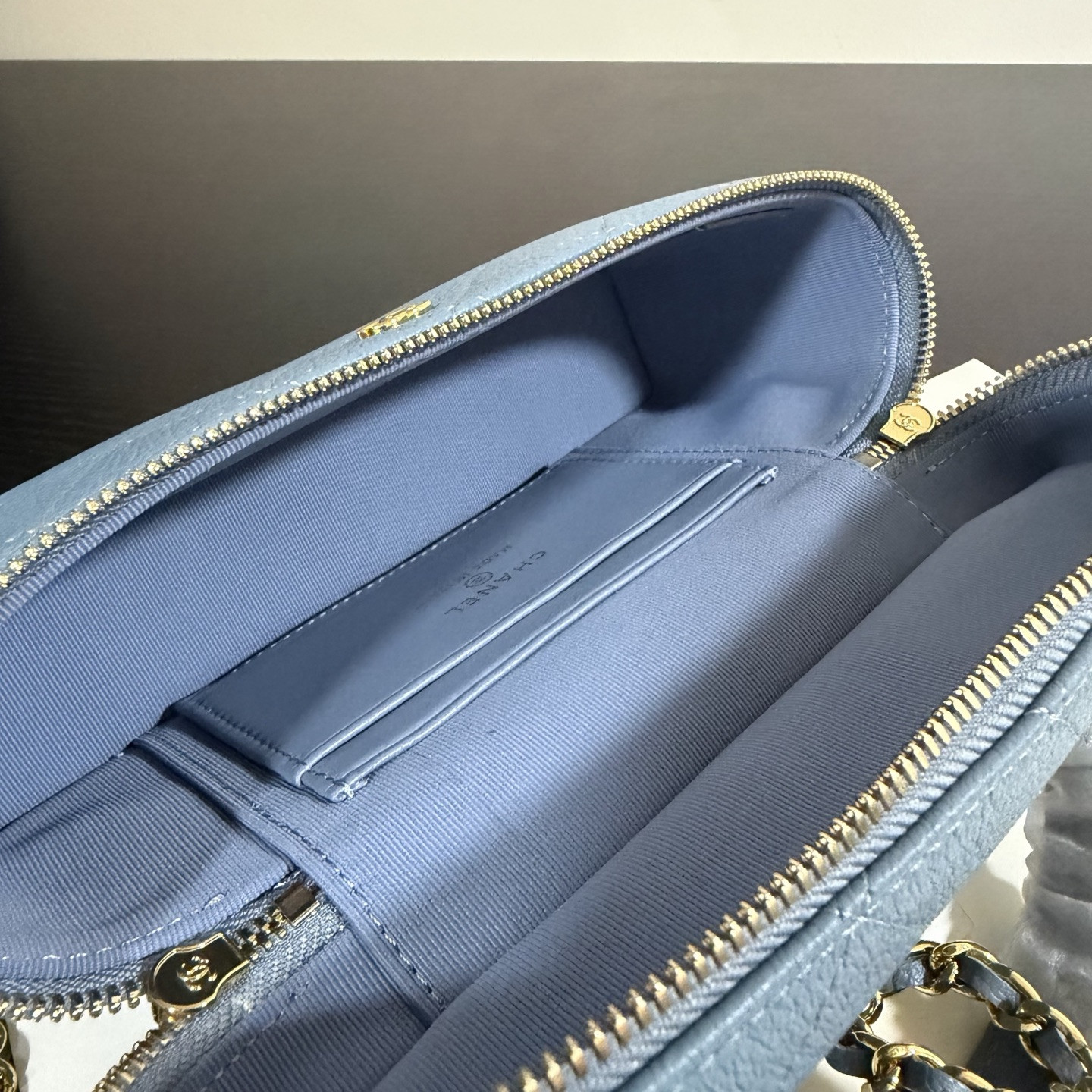 Ch**el classic vanity with chain handbag 17x19.5x5cm