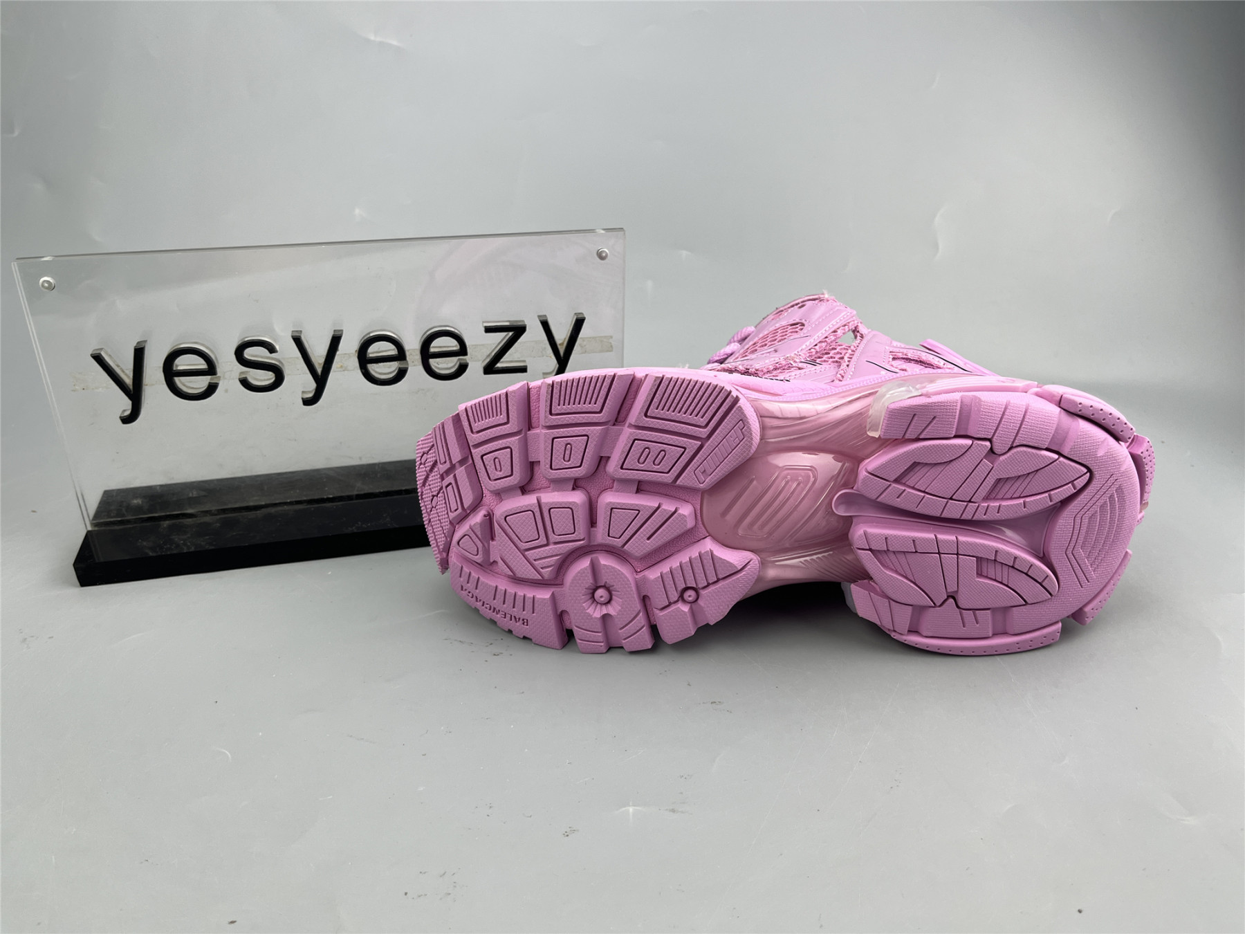 UA RUNNER SNEAKER PINK