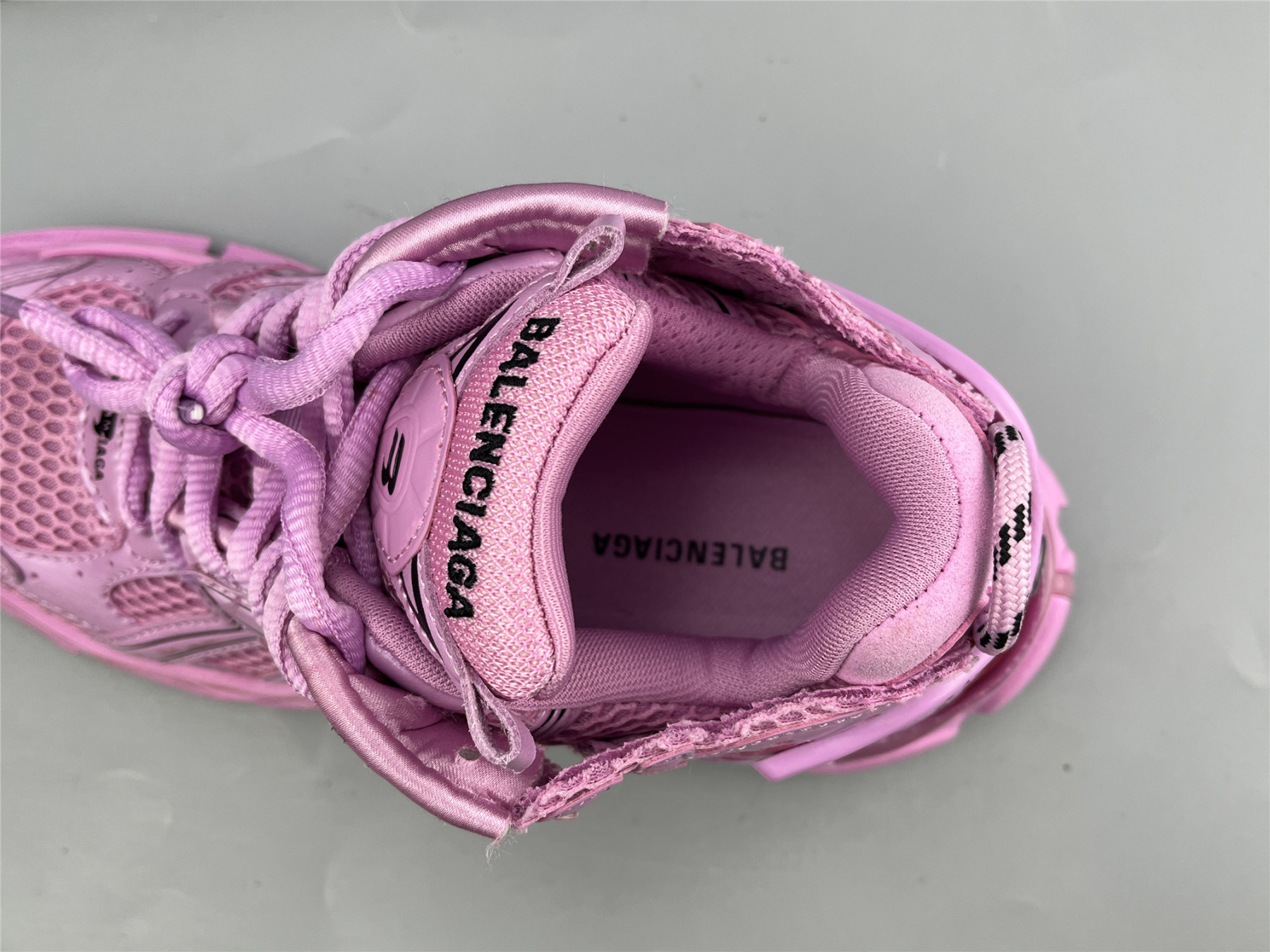 UA RUNNER SNEAKER PINK