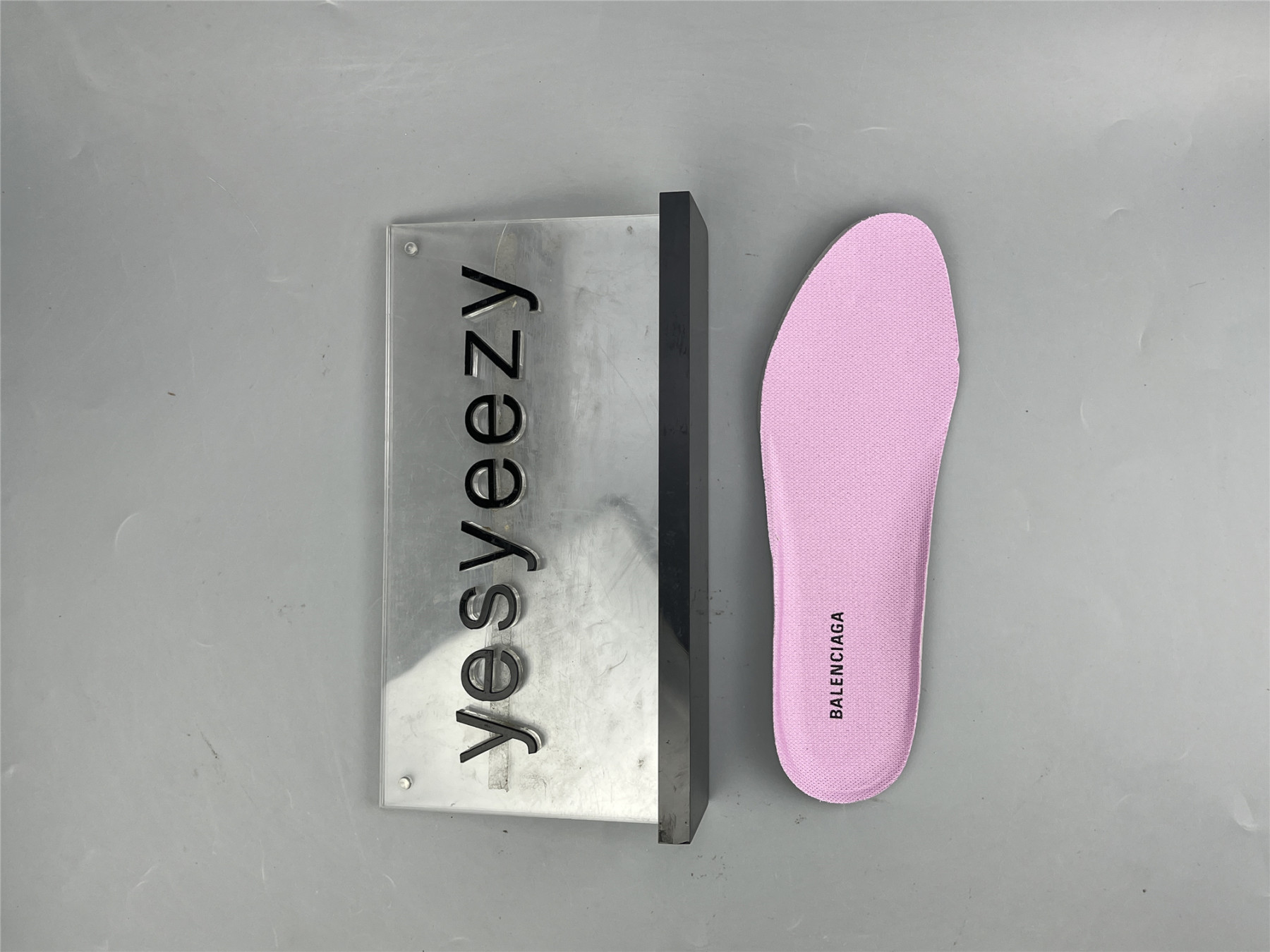 UA RUNNER SNEAKER PINK