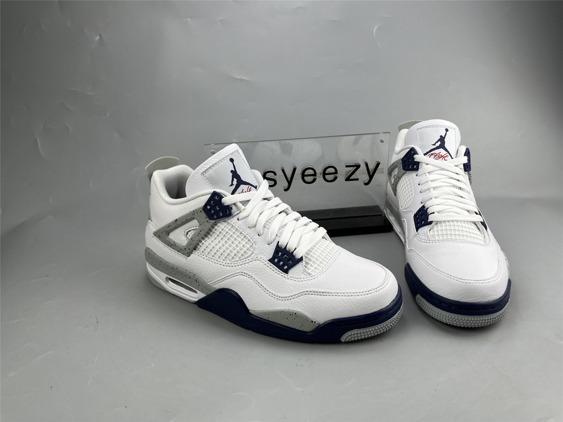 UA AIR JORDAN 4 RETRO 