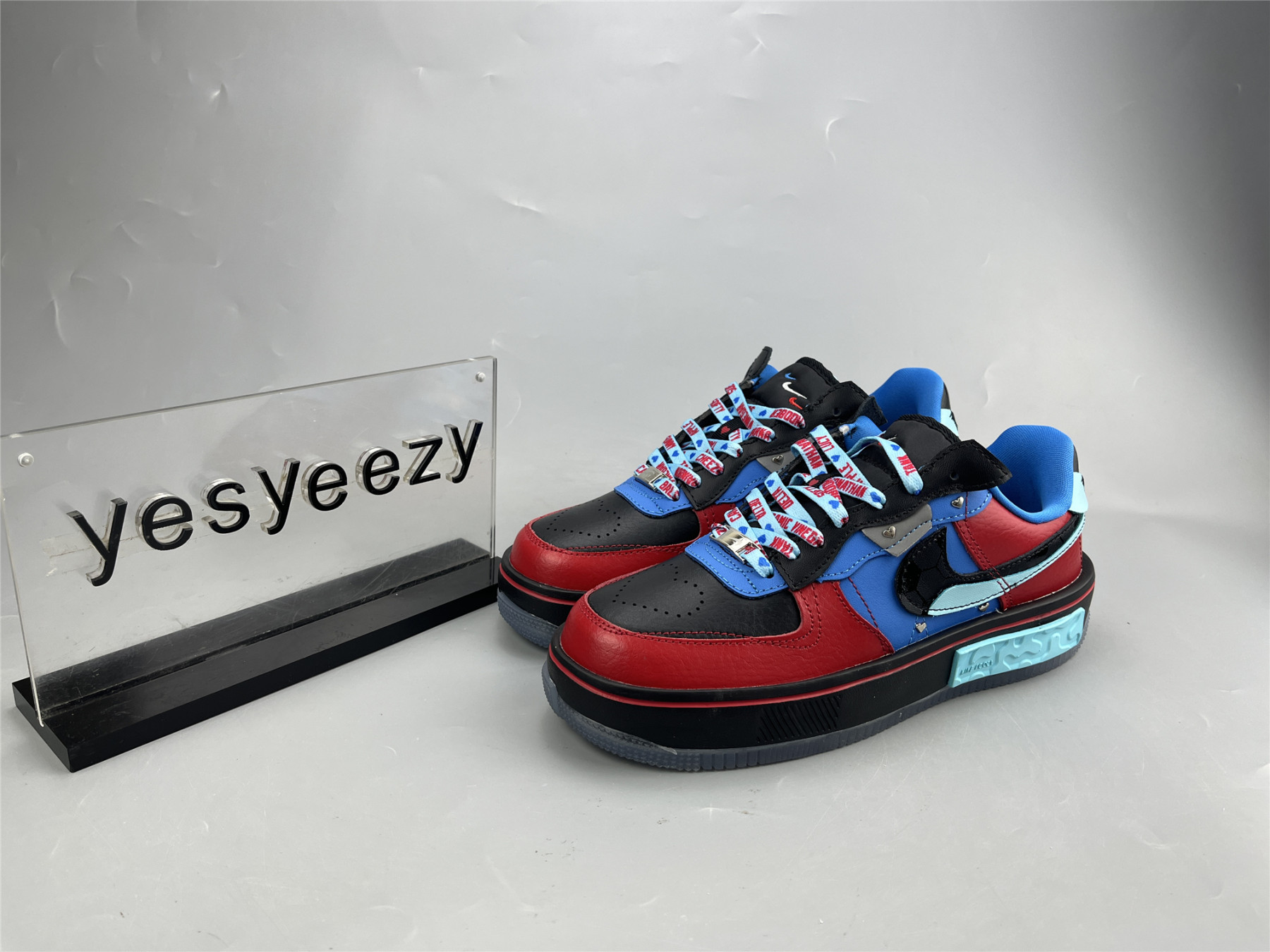 UA NIKE AIR FORCE 1 FONTANKA 
