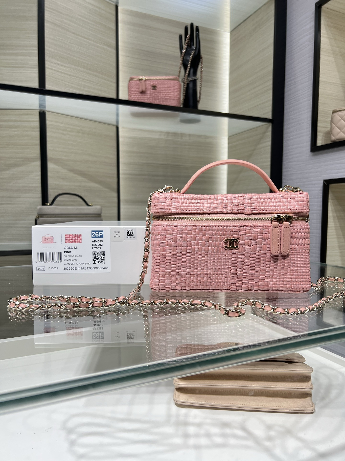Ch**el classic vanity with chain handbag ap4385 17x19.5x5cm