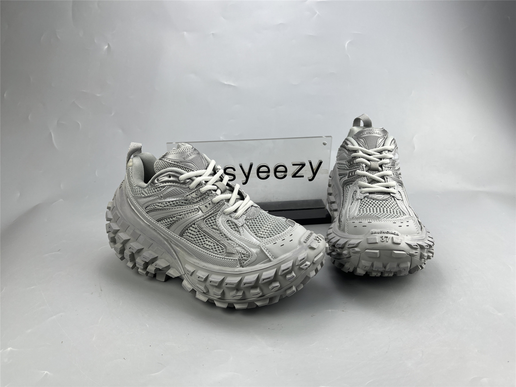 UA DEFENDER GREY
