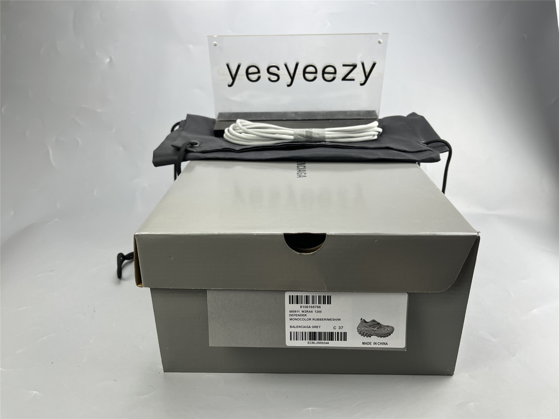 UA DEFENDER GREY